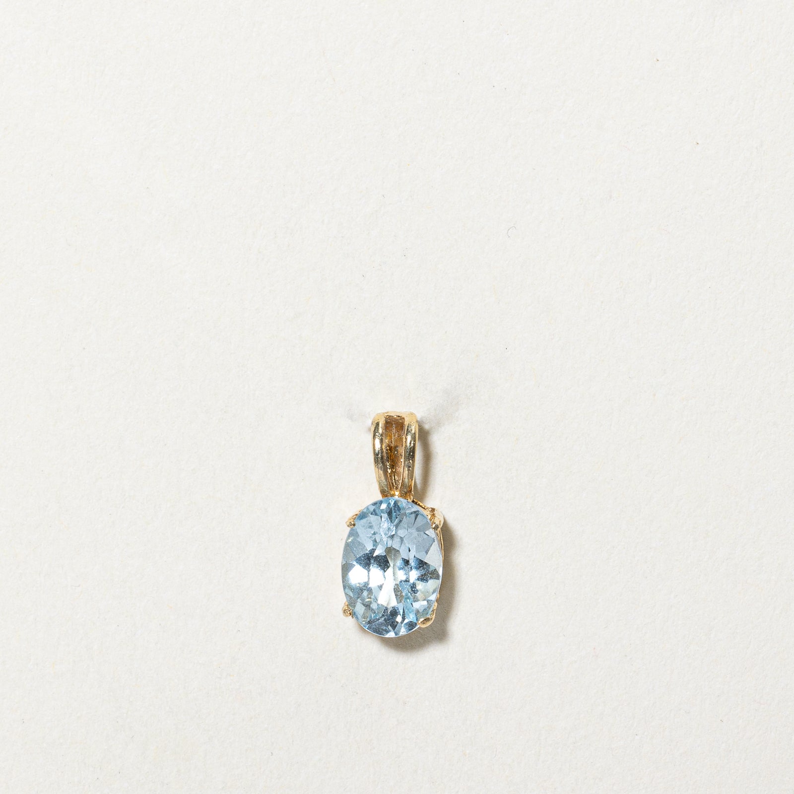Oval Cut Topaz Pendant | 0.80ct |