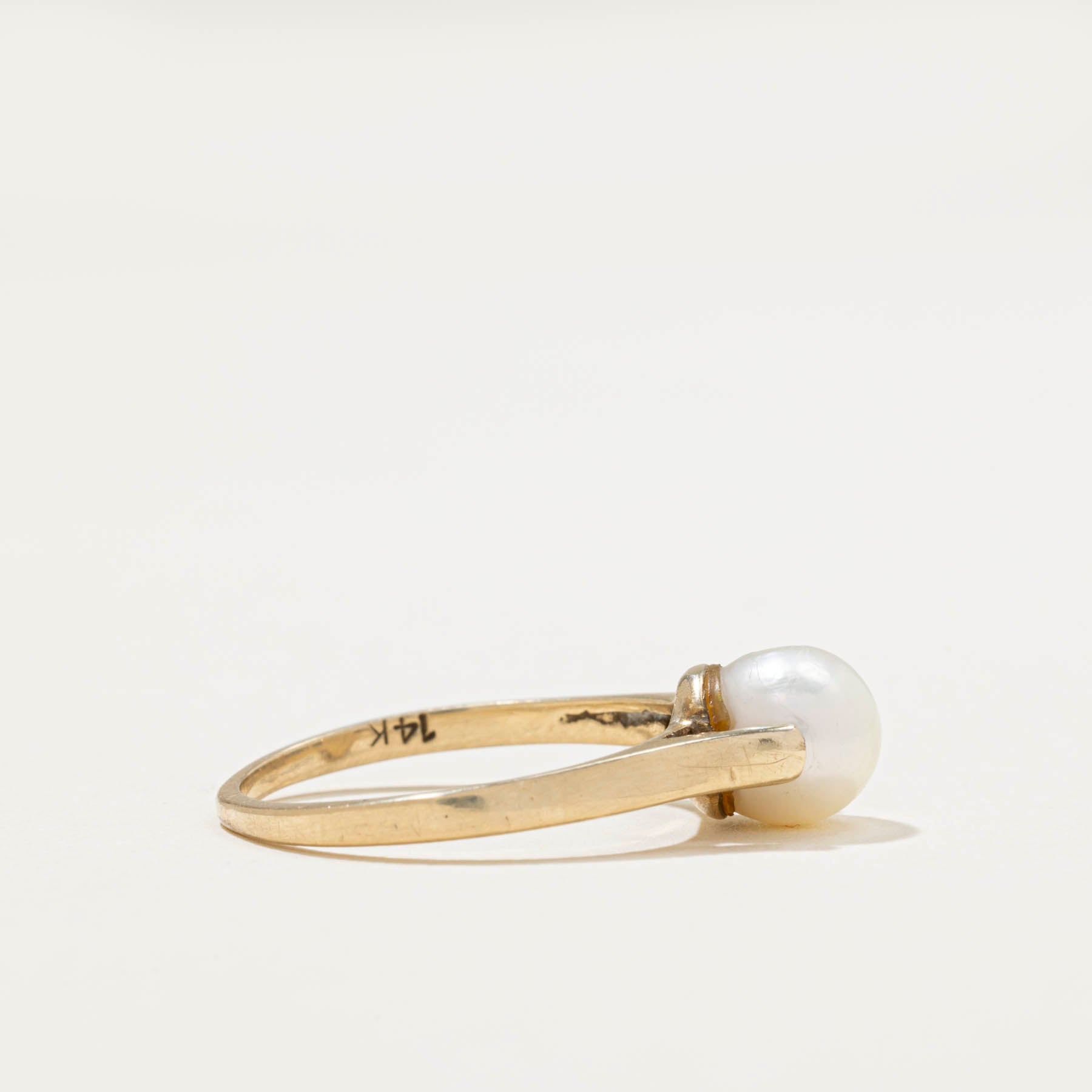 Solitaire Pearl Ring | SZ 6.5