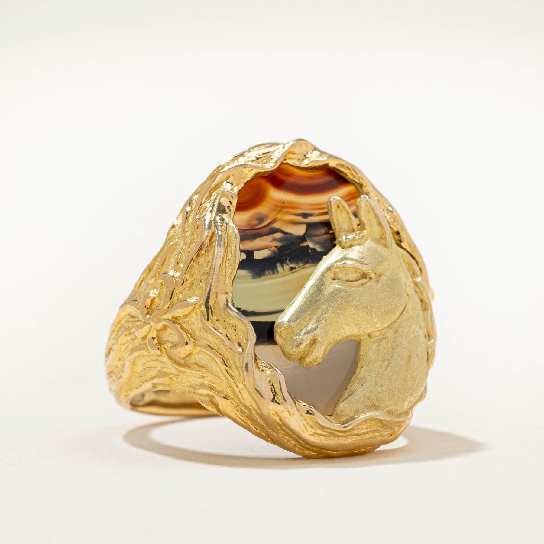 18K Gold Agate Horse-head Cocktail Ring | 7.00ct | SZ 5.75
