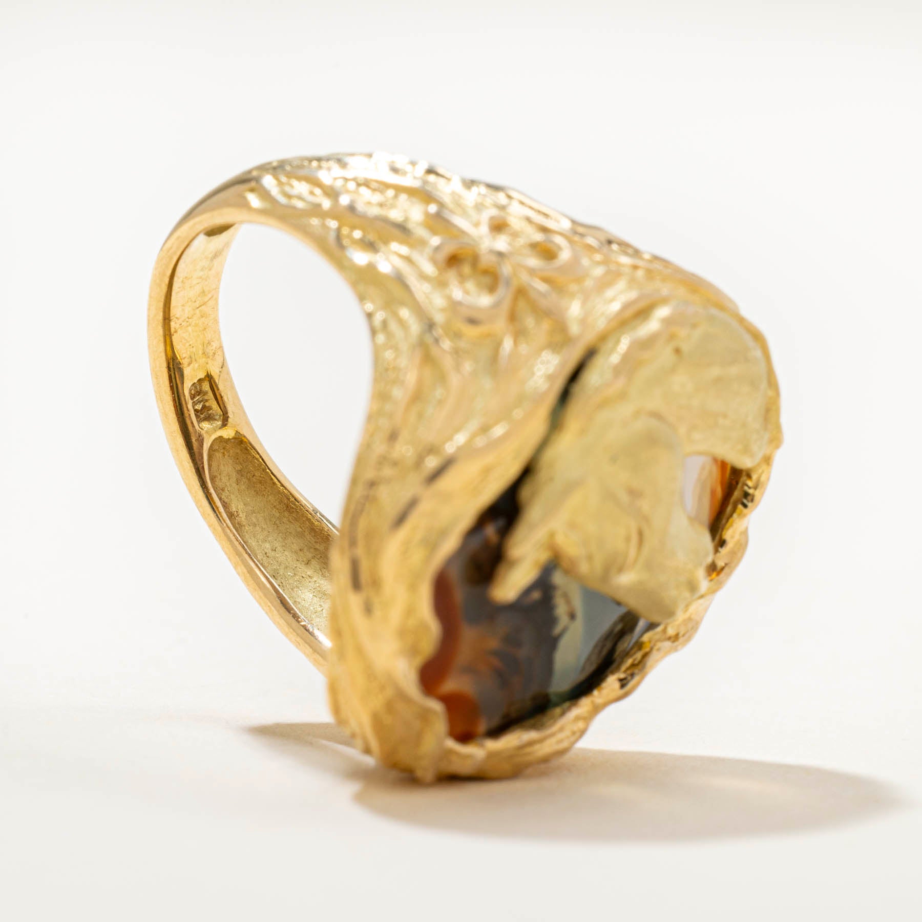 18K Gold Agate Horse-head Cocktail Ring | 7.00ct | SZ 5.75