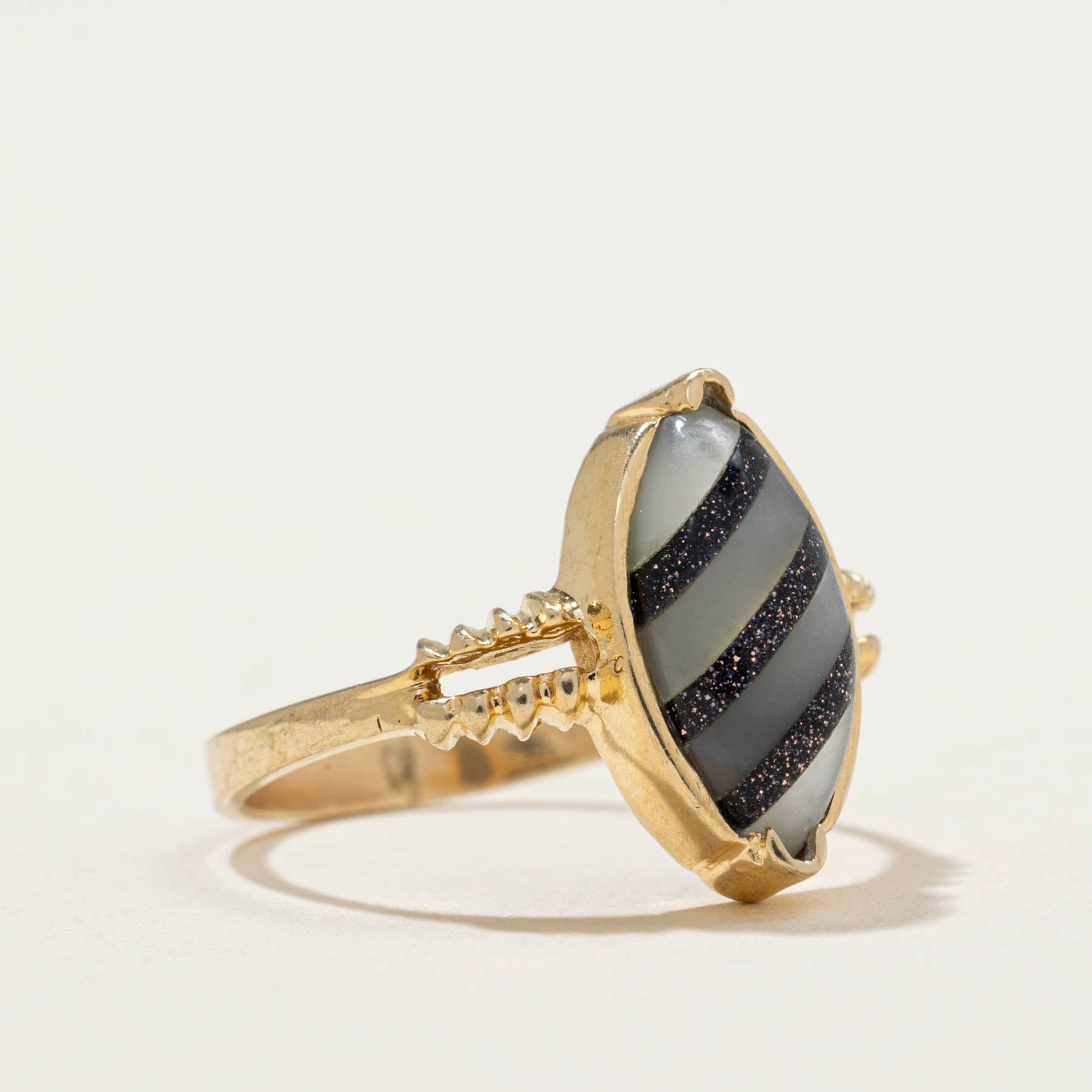 Bague en coquillage composite et pierre de soleil | 1,20 ct | Taille 4,25