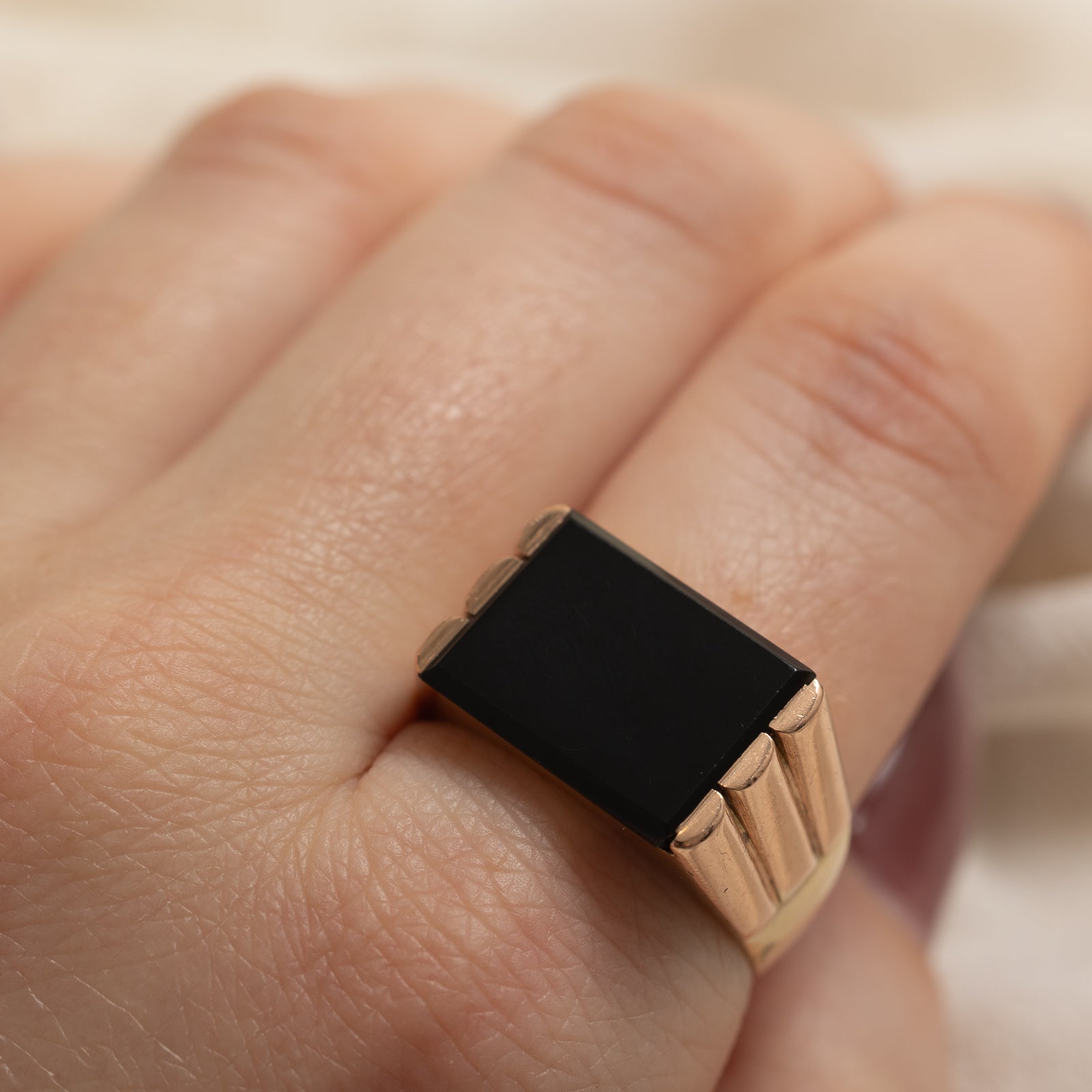 14K Onyx Grooved Signet Ring | 3.00ct | SZ 10.25