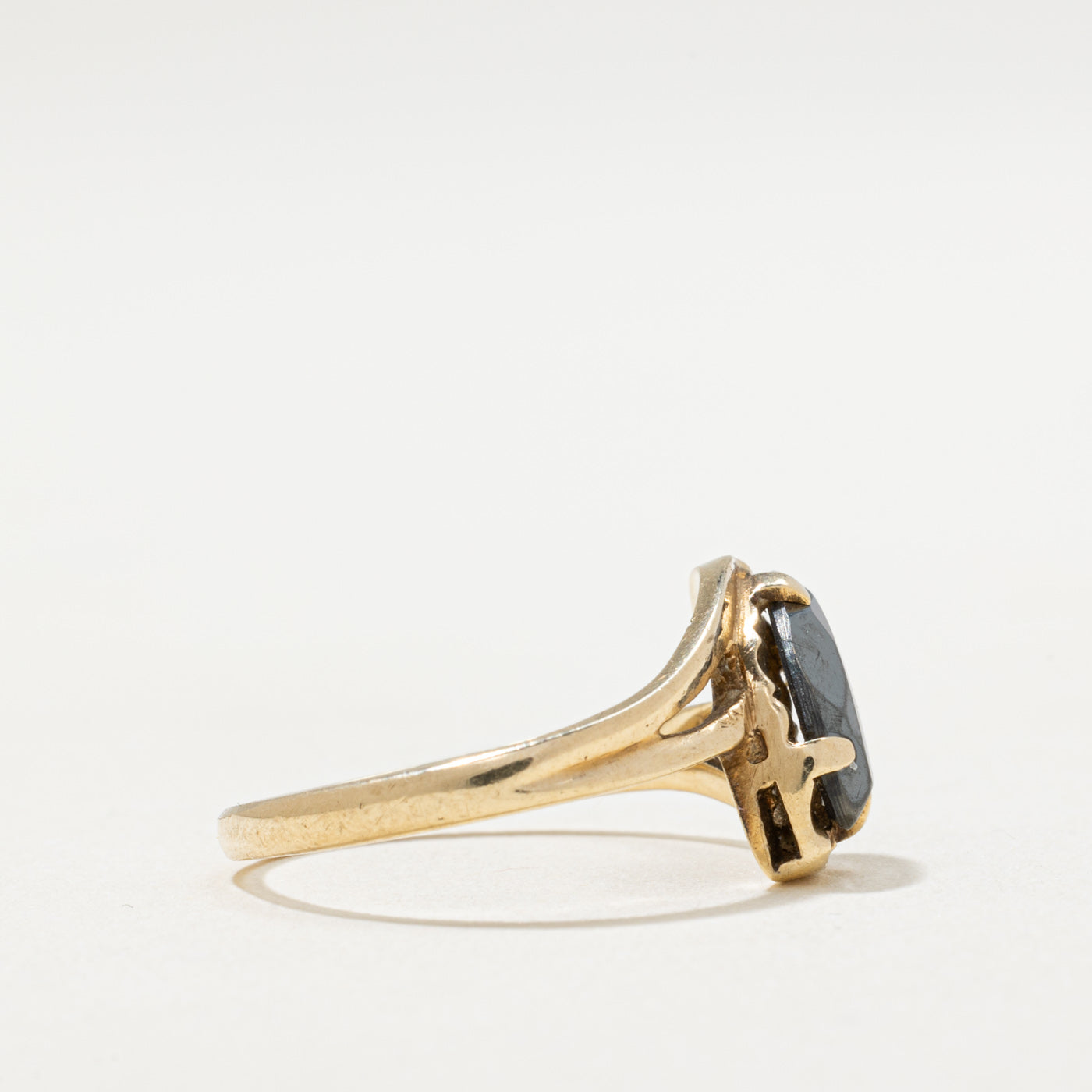 10K Diagonal Set Hematite Bypass Ring | 0.80ct | SZ 5