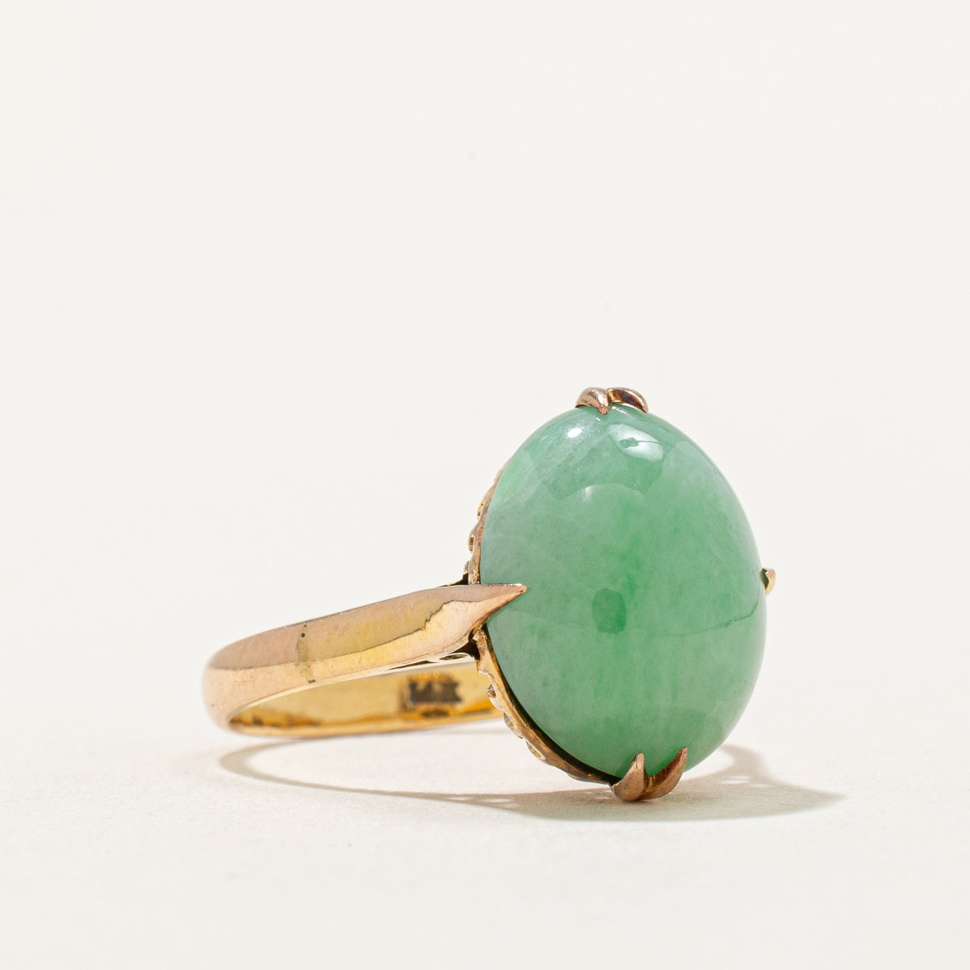 Oval Cabochon Jade Cocktail Ring | 8.00ct | SZ 6.5