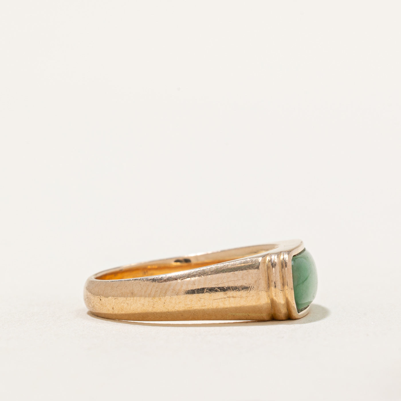 Bague en jade cabochon est-ouest | 1,80 ct | Taille 7,25