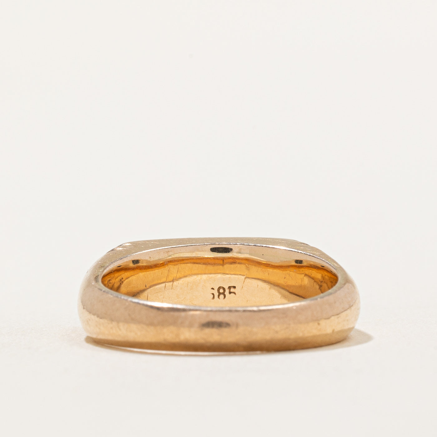 Bague en jade cabochon est-ouest | 1,80 ct | Taille 7,25