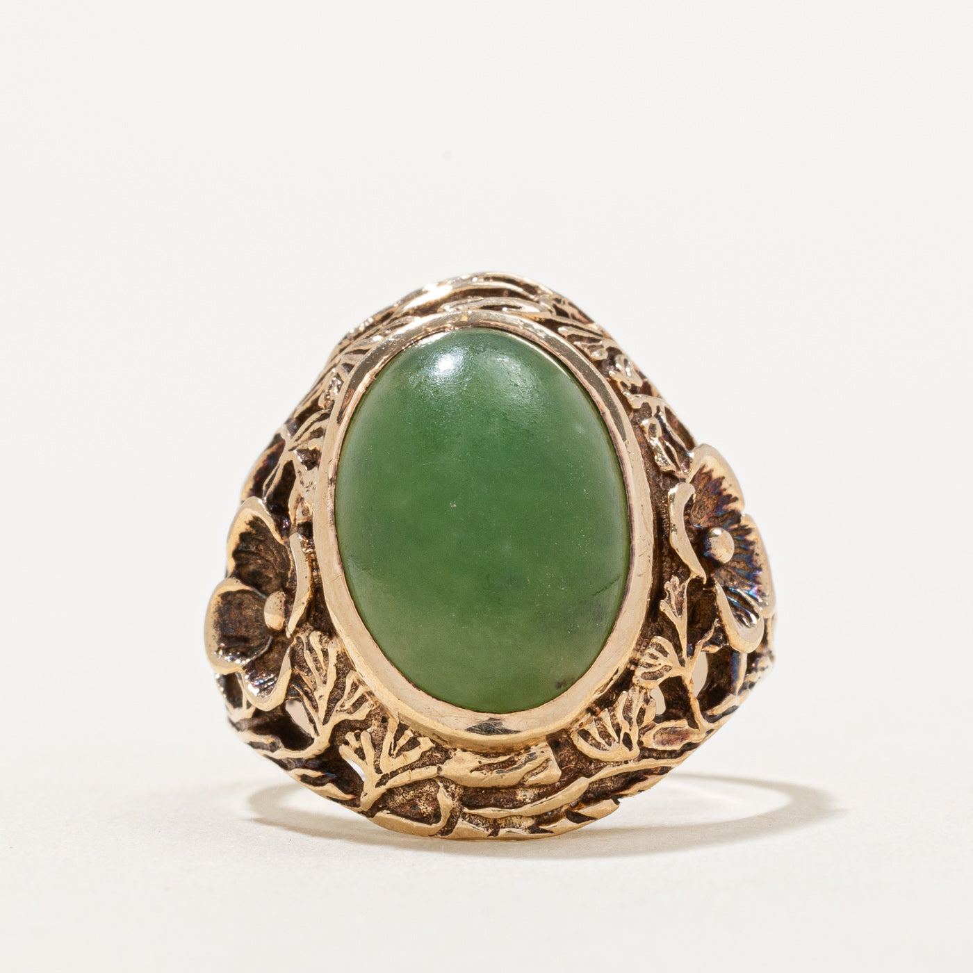 Bague cocktail en jade néphrite à motif floral texturé | 5,40 ct | Taille 5,5