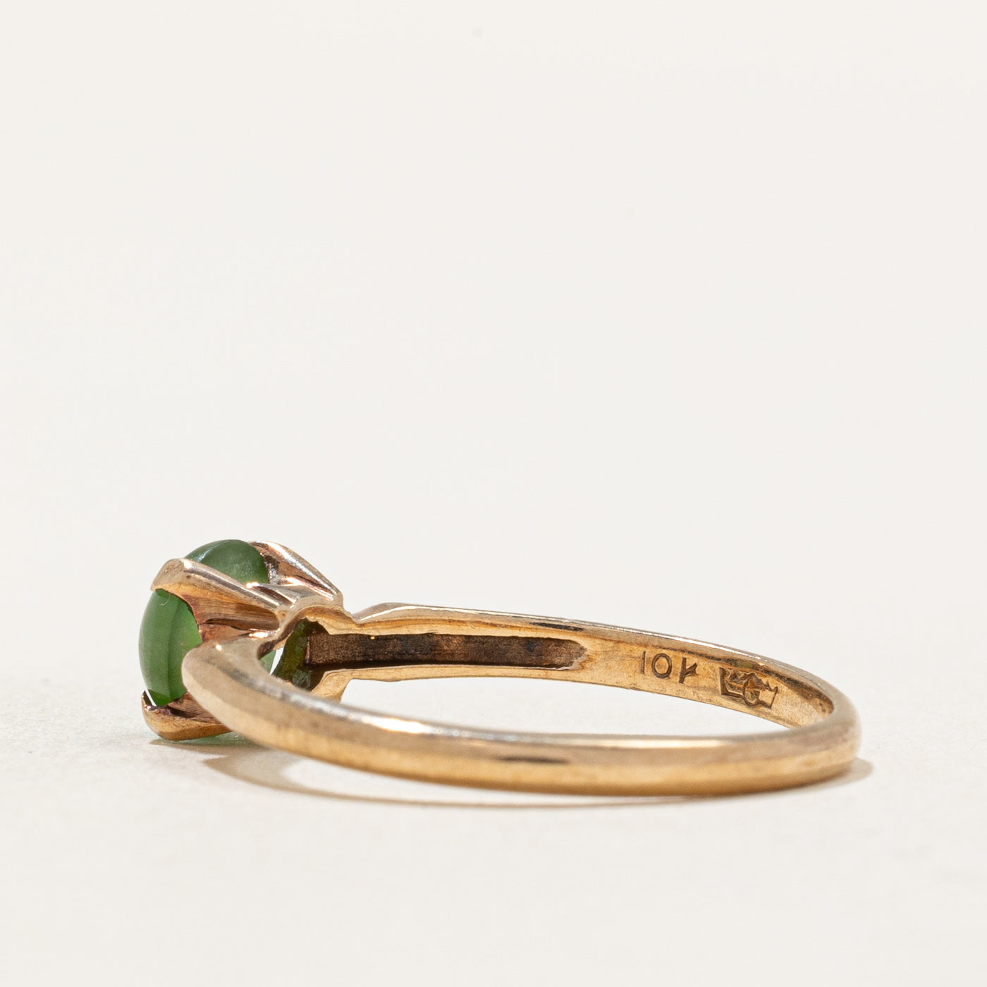 Bague en jade néphrite cabochon rond | 0,75 ct | Taille 6,75