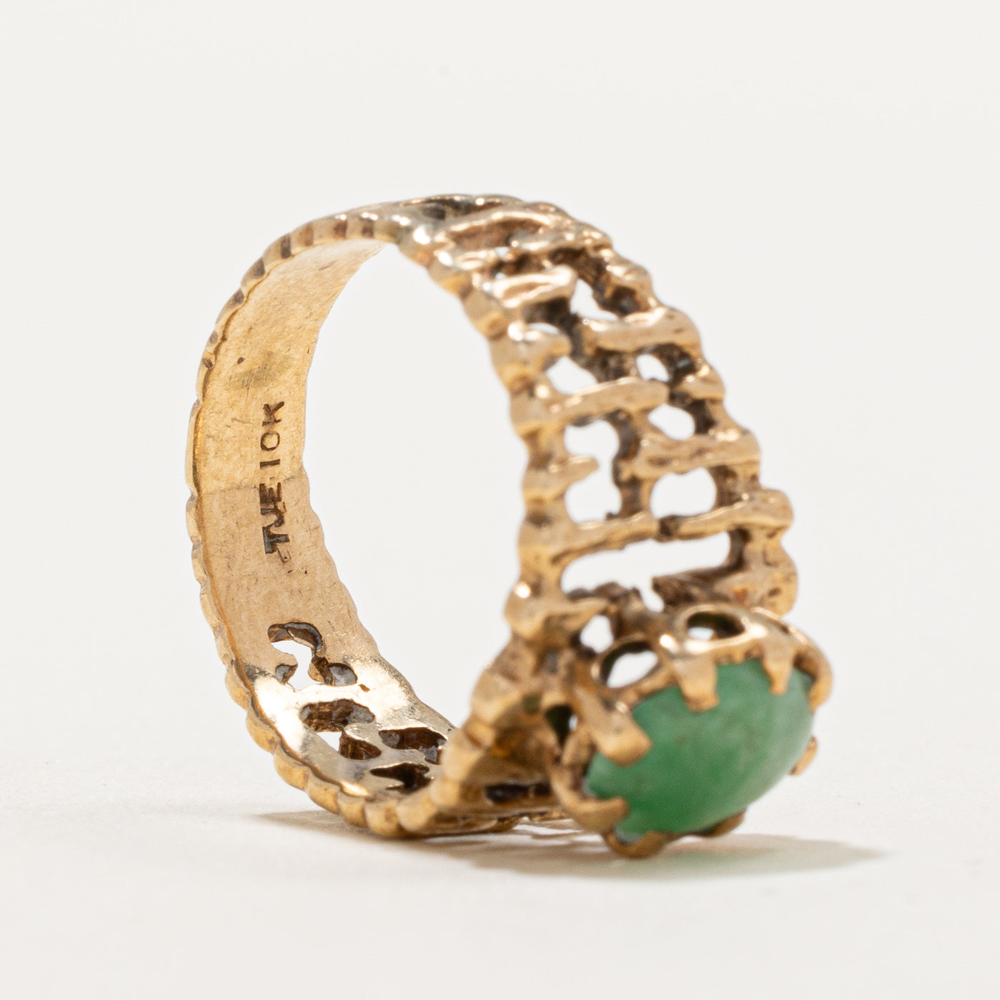 Oval Cabochon Jade Textured Ring | 0.90ct | SZ 5.25