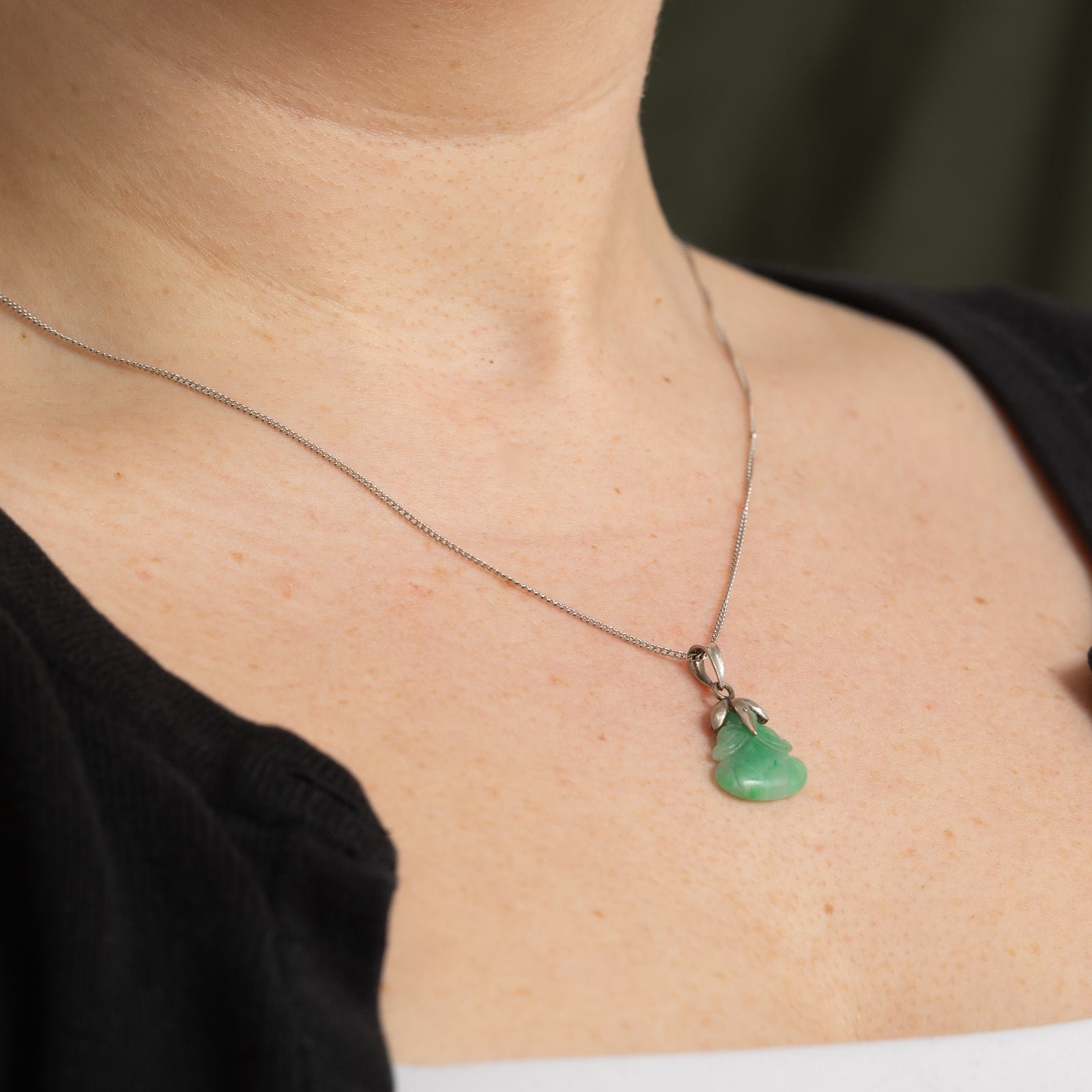 Carved Jadeite Pendant | 4.00ct