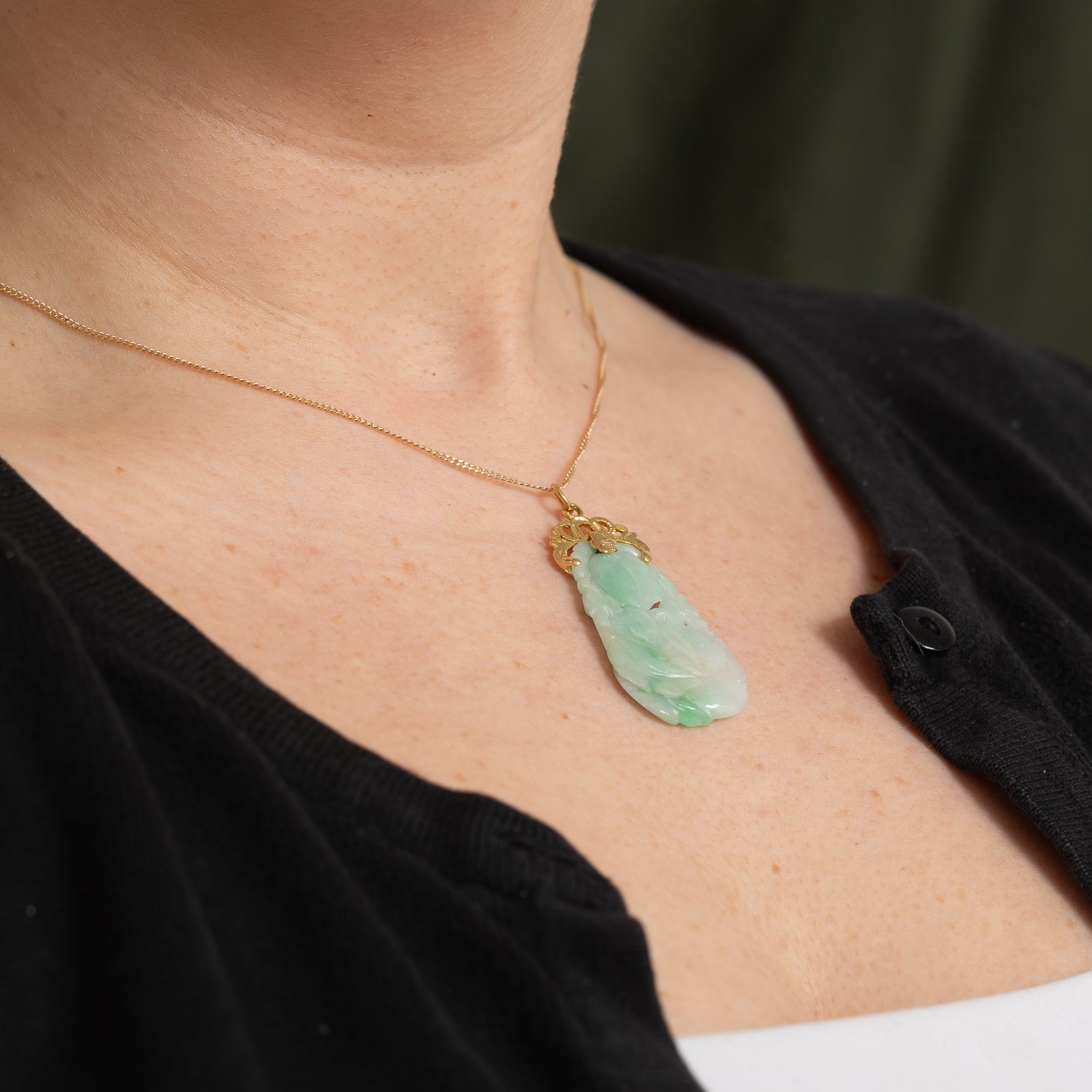Carved Jadeite Pendant | 30.00ct