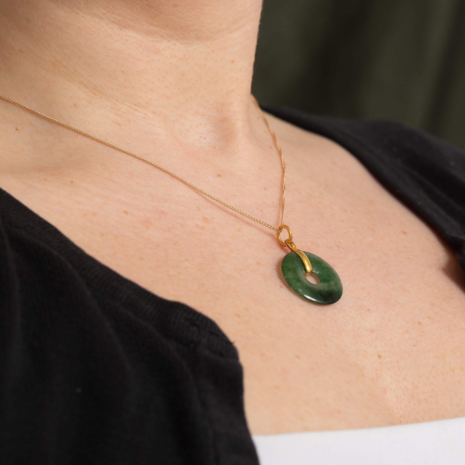 Pendentif en jade néphrite donut | 7,50ct
