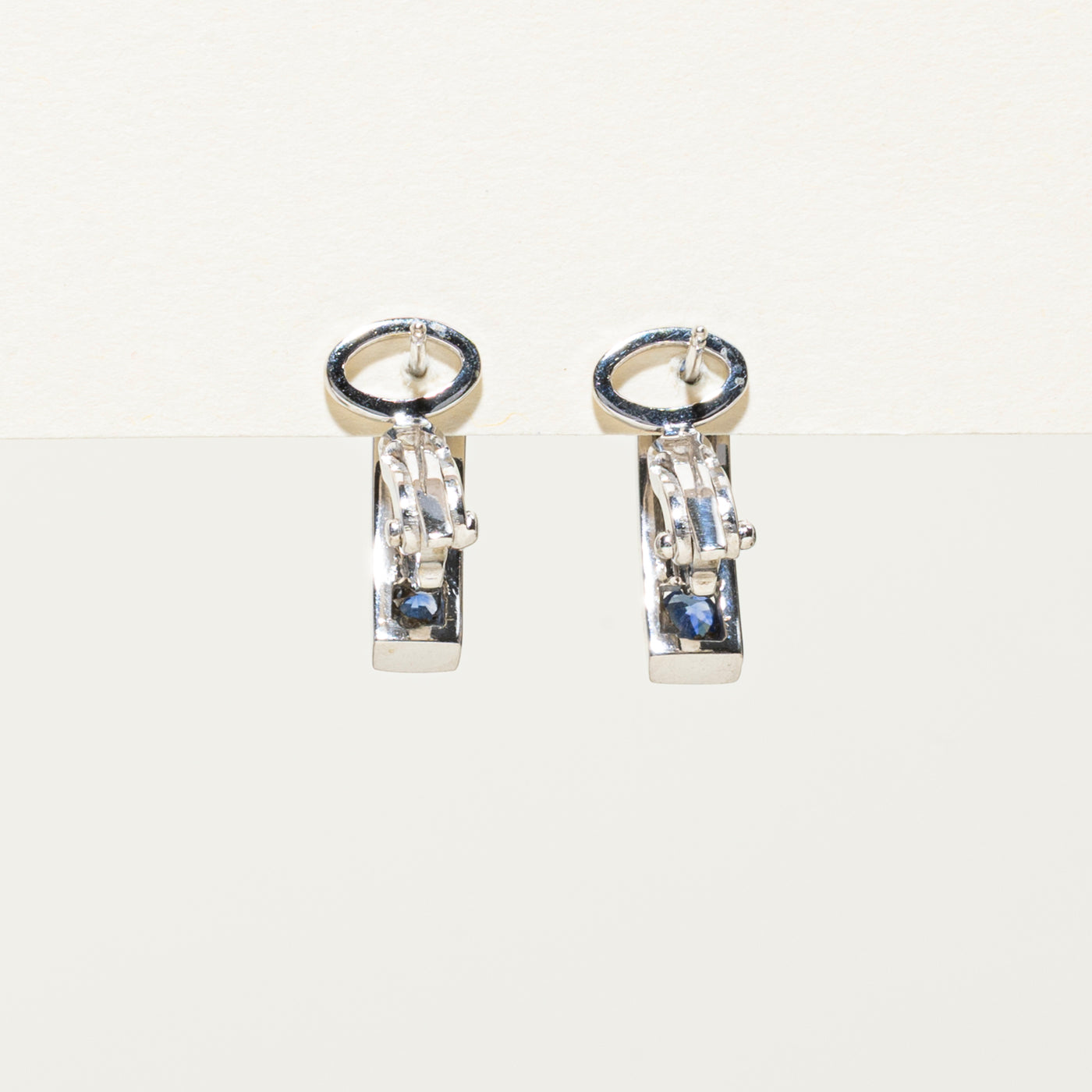 Boucles d'oreilles saphir serties en canal 18 carats | 1,20 ct