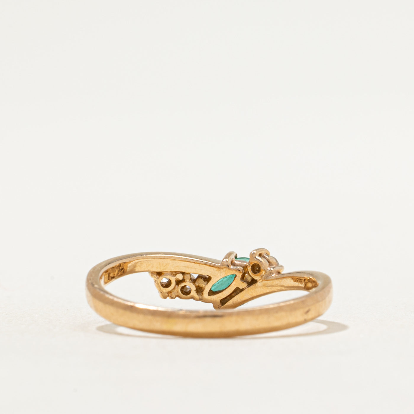 Emerald & Diamond Chevron Ring | 0.10ct, 0.036ctw | SZ 5.75