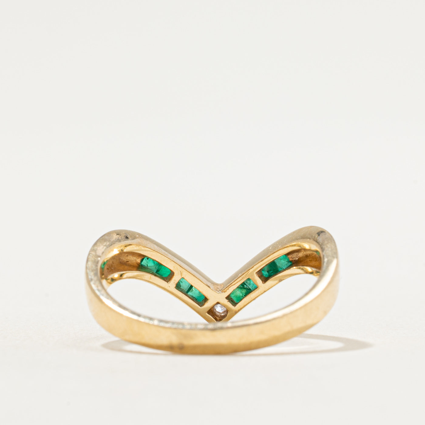 Emerald & Diamond Chevron Ring | 0.14ctw, 0.04ct | SZ 6.75