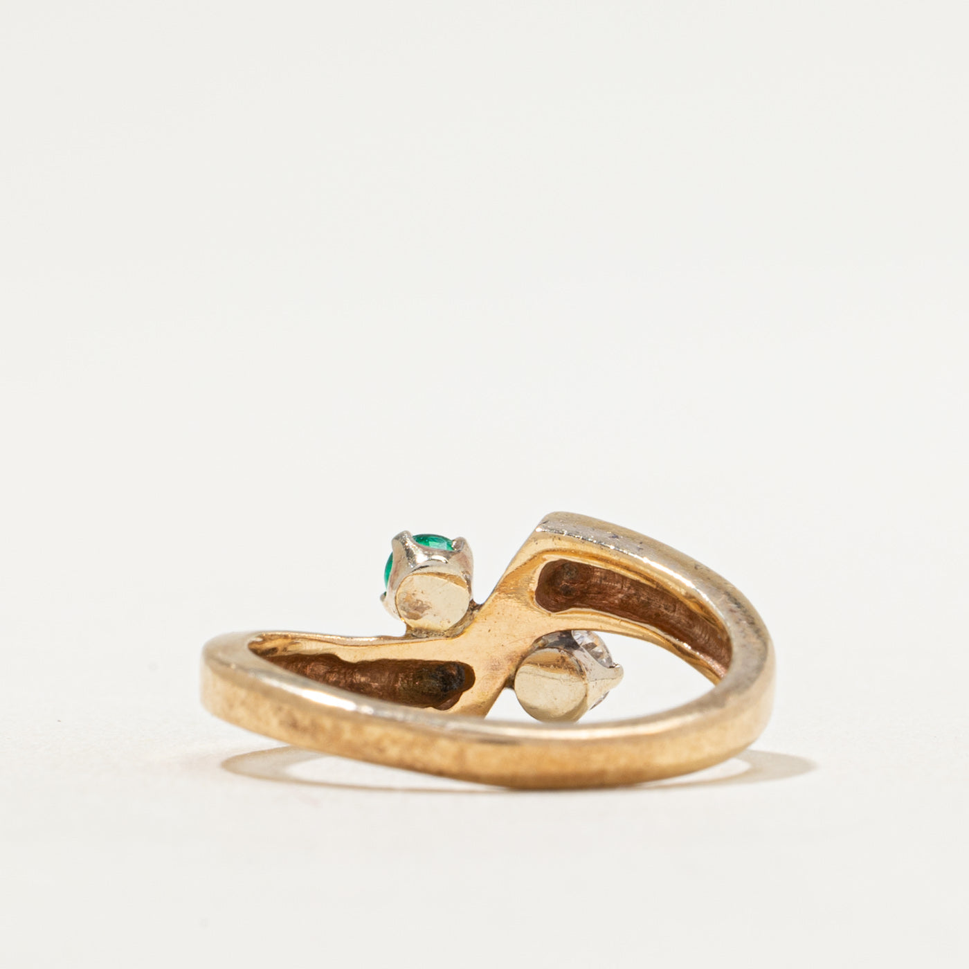 Bague sertie de diamants et d'émeraudes | 0,11 ct, 0,08 ct | Taille 5