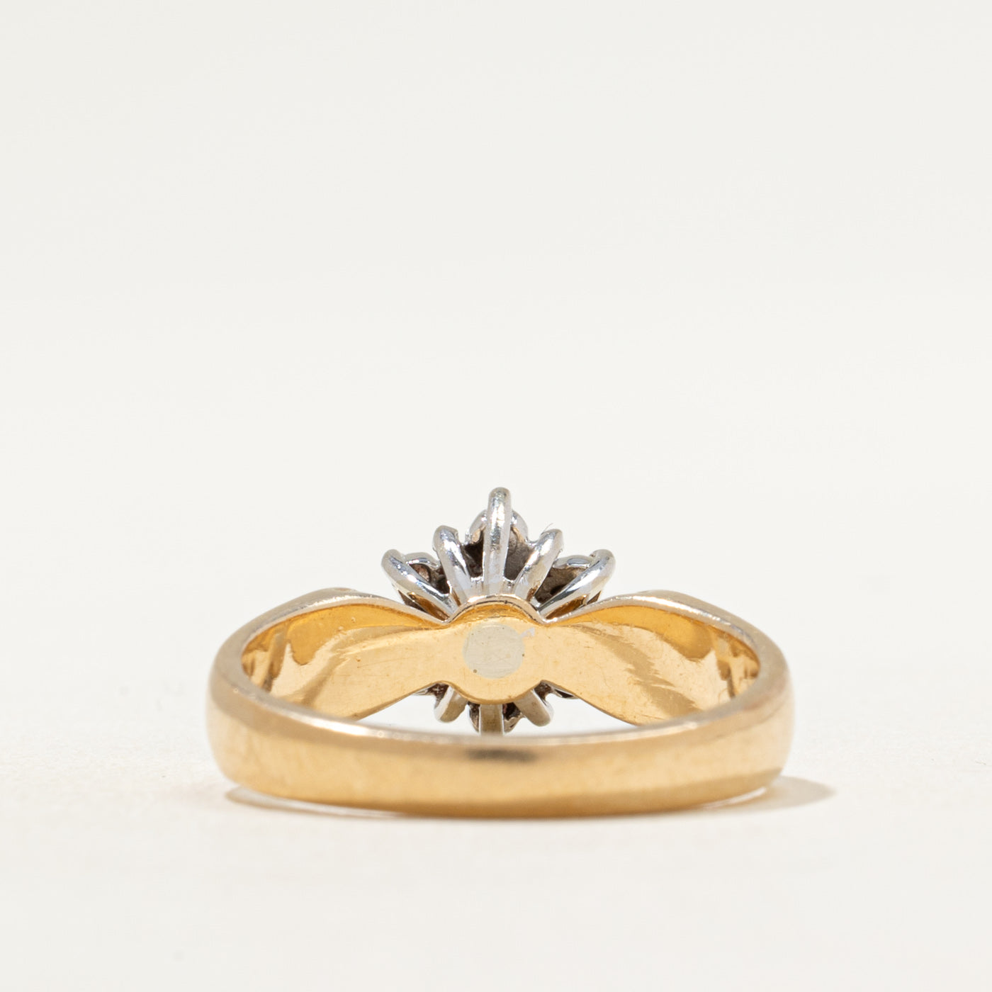 Bague cathédrale en diamants et émeraudes | 0,54 ct au total, 0,11 ct | Taille 6,25