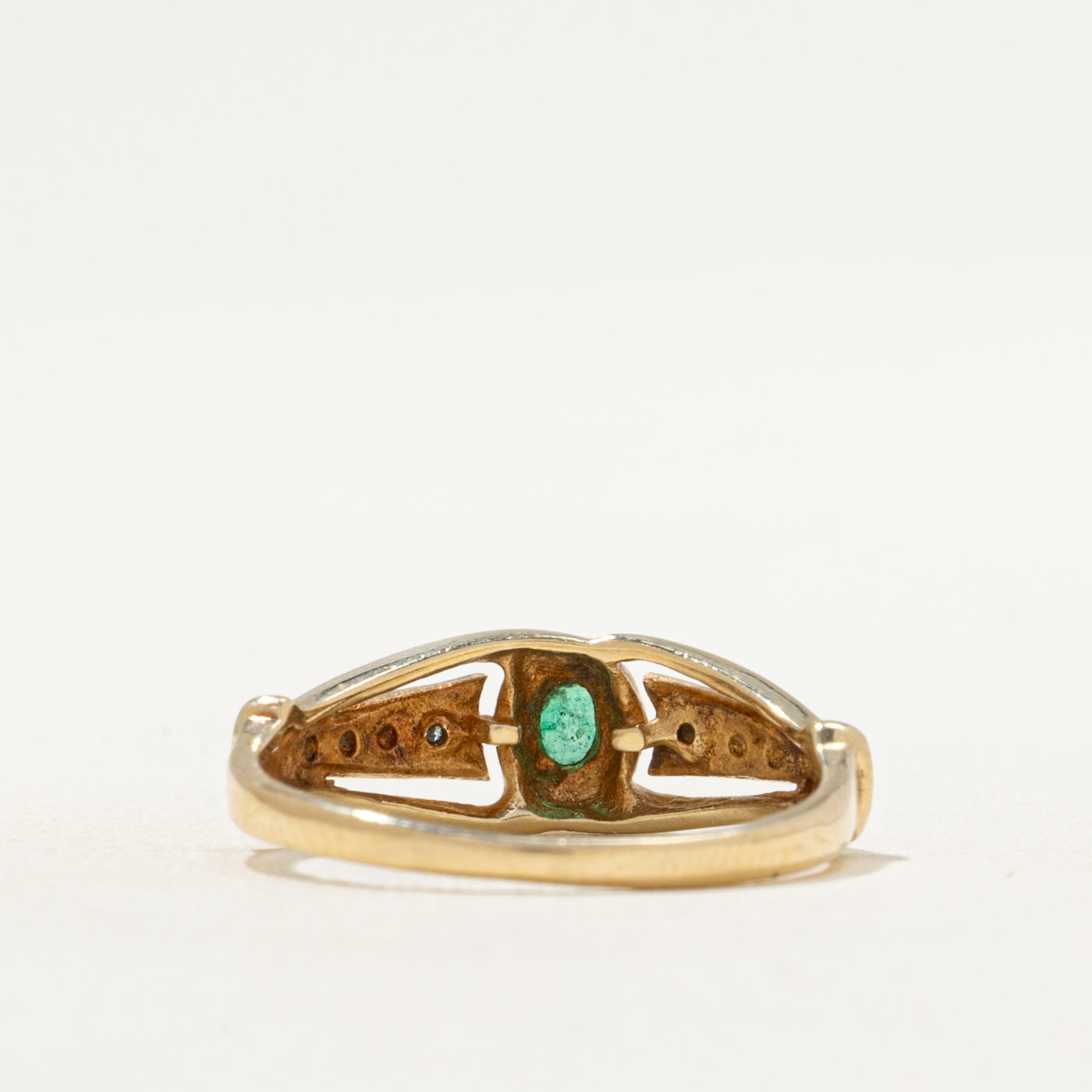 Emerald & Diamond Openwork Ring | 0.09ct, 0.01ctw | SZ 5.25