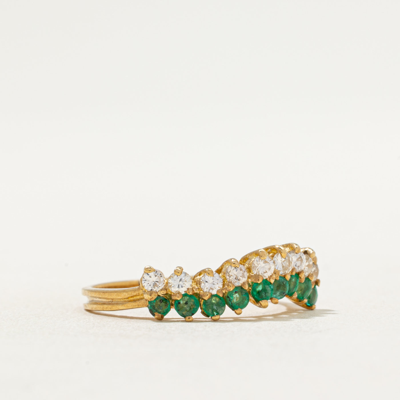 Diamond & Emerald Wave Ring | 0.20ctw, 0.14ctw | SZ 5