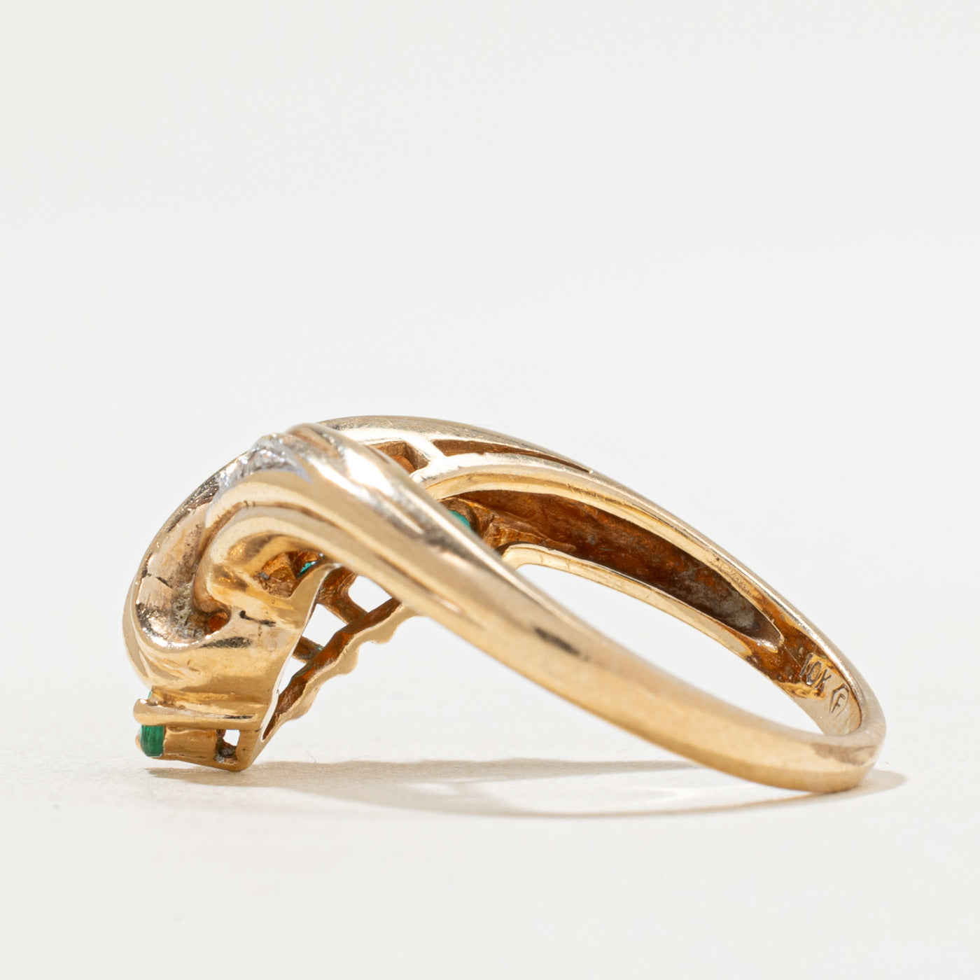 Emerald & Diamond Chevron Ring | 0.40ctw, 0.03ctw | SZ 6