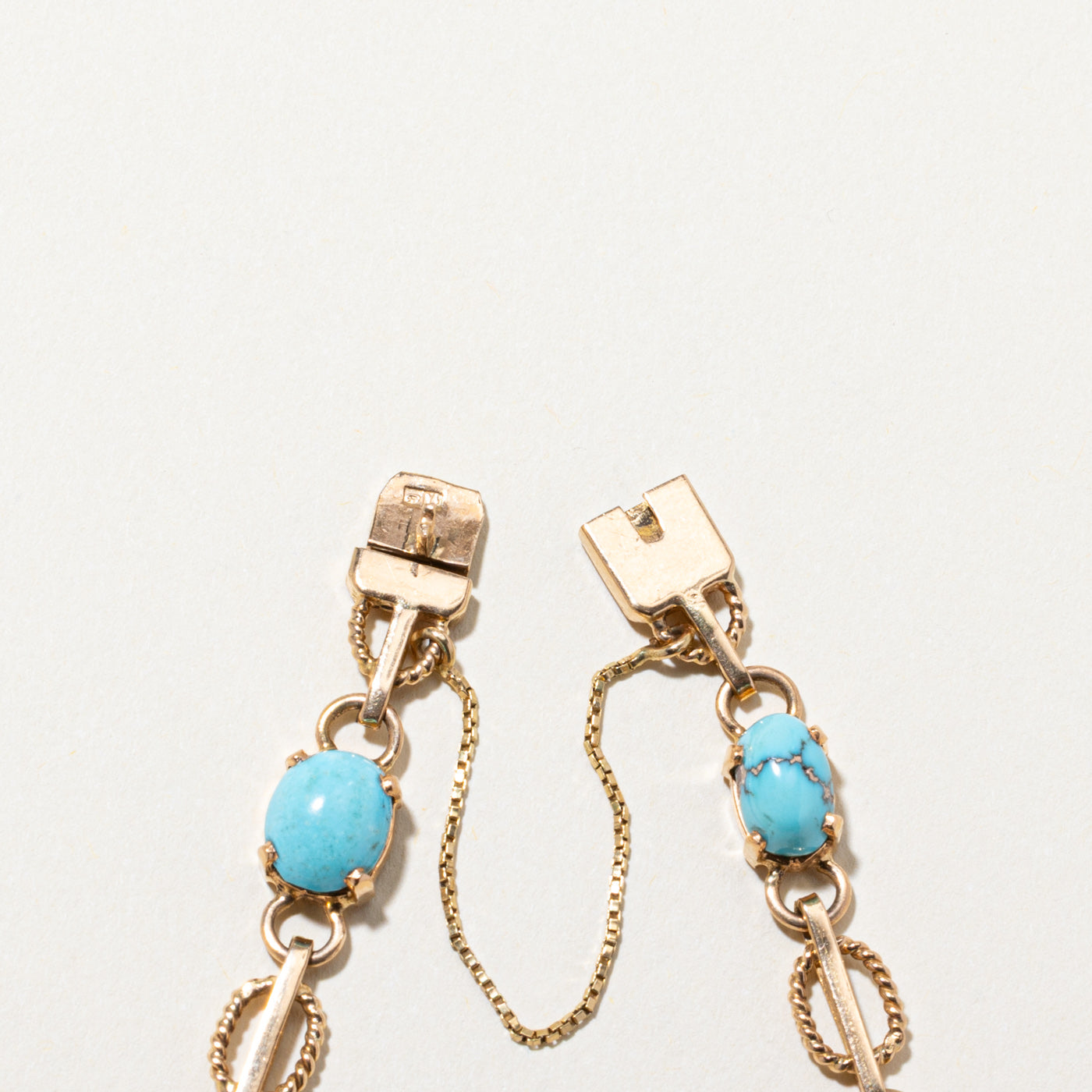 18K Cabochon Turquoise Gemstone Bracelet | 10.00ctw | 7.5"