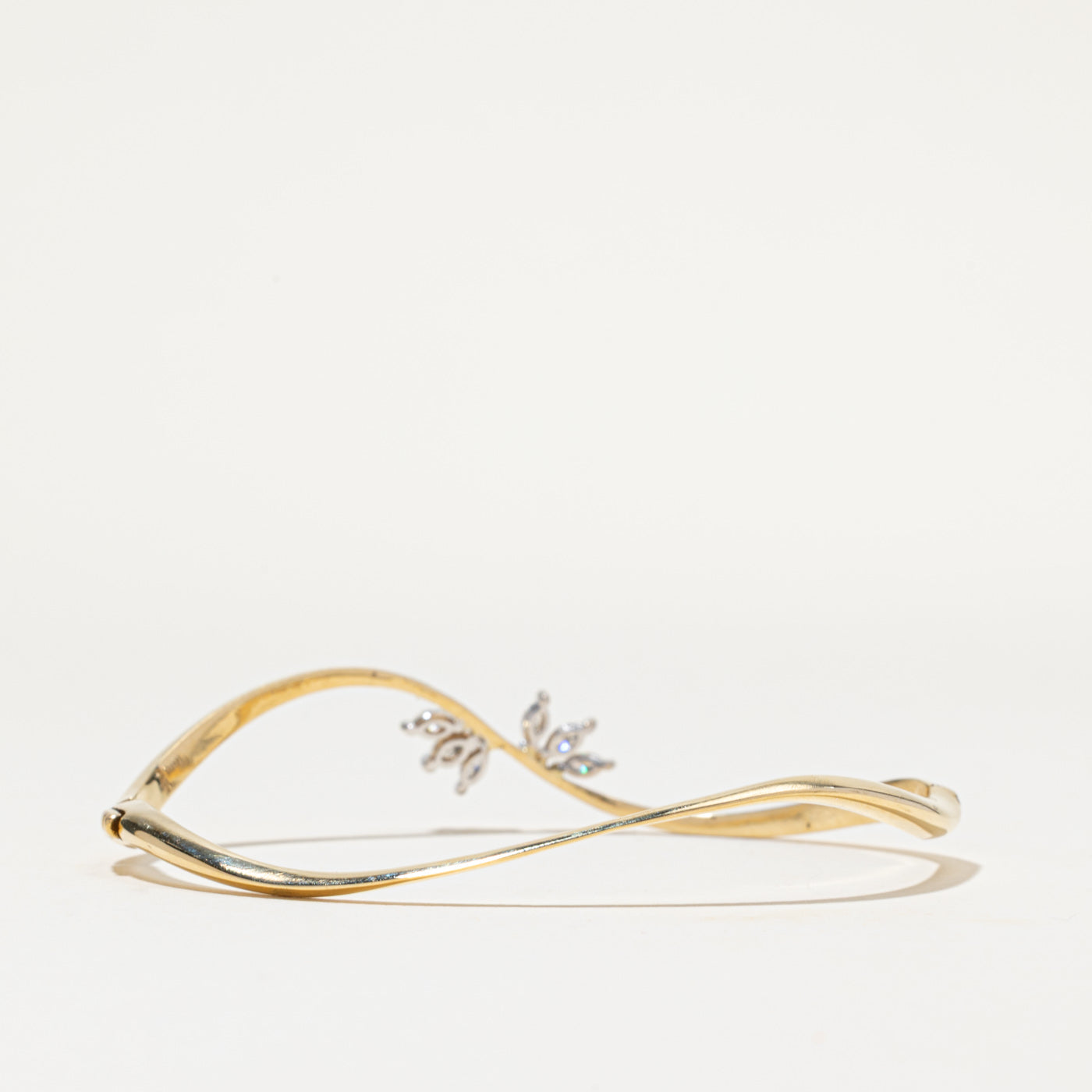 18k Petal Detail Diamond Bangle Bracelet | 0.36ctw | 6.5"