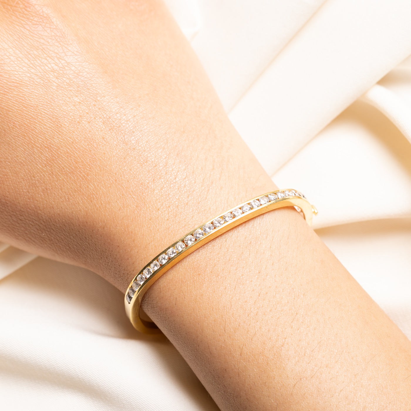 18K Channel Set Diamond Bangle Bracelet | 2.64ctw | 7"
