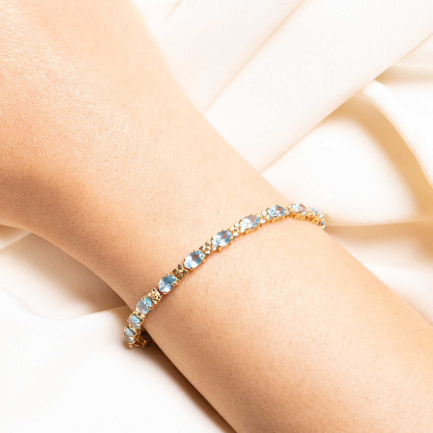 Bracelet en topaze bleue 14 carats | 7,65 ct | 17,8 cm