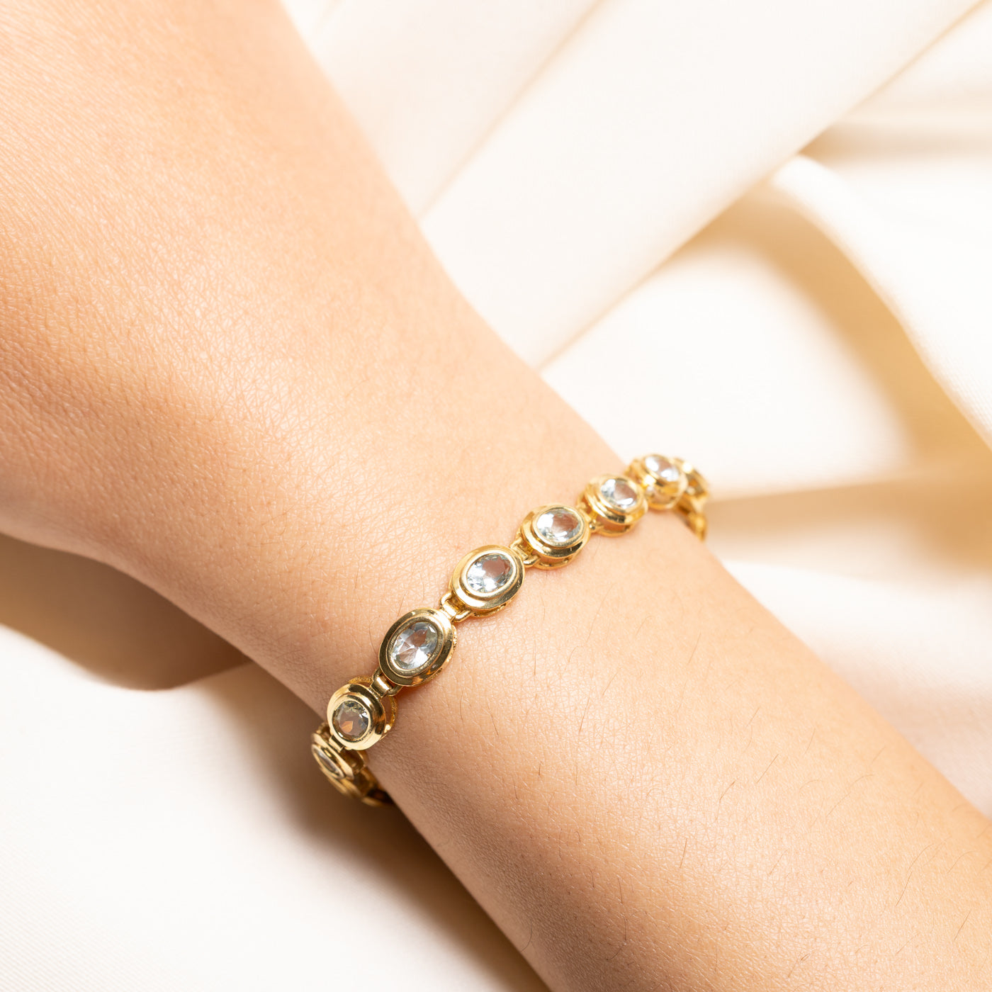 14K Bezel Set Aquamarine Gemstone Bracelet | 9.00ctw | 7"