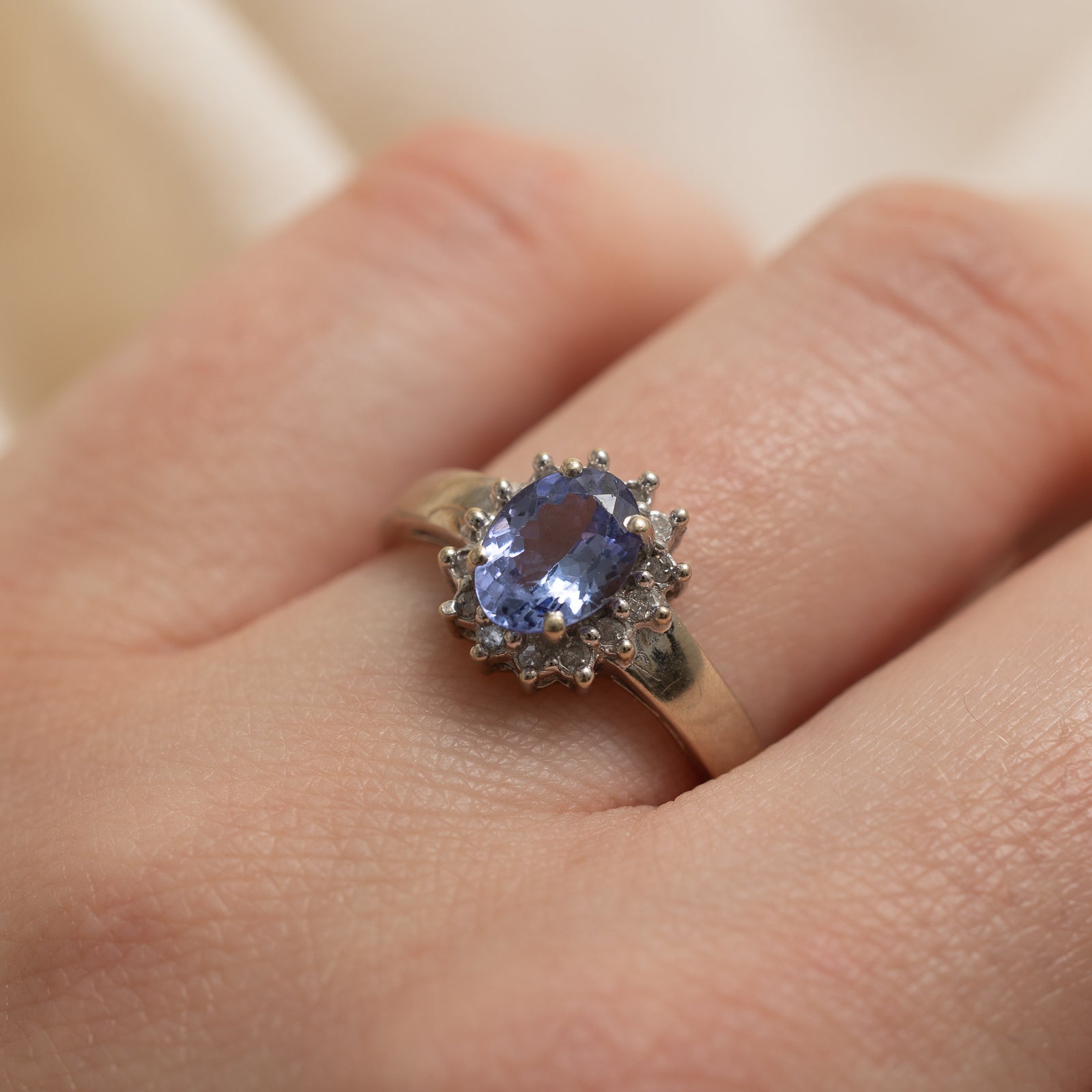 Oval Cut Tanzanite & Diamond Petal Ring | 1.00ct, 0.05ctw | SZ 7.75