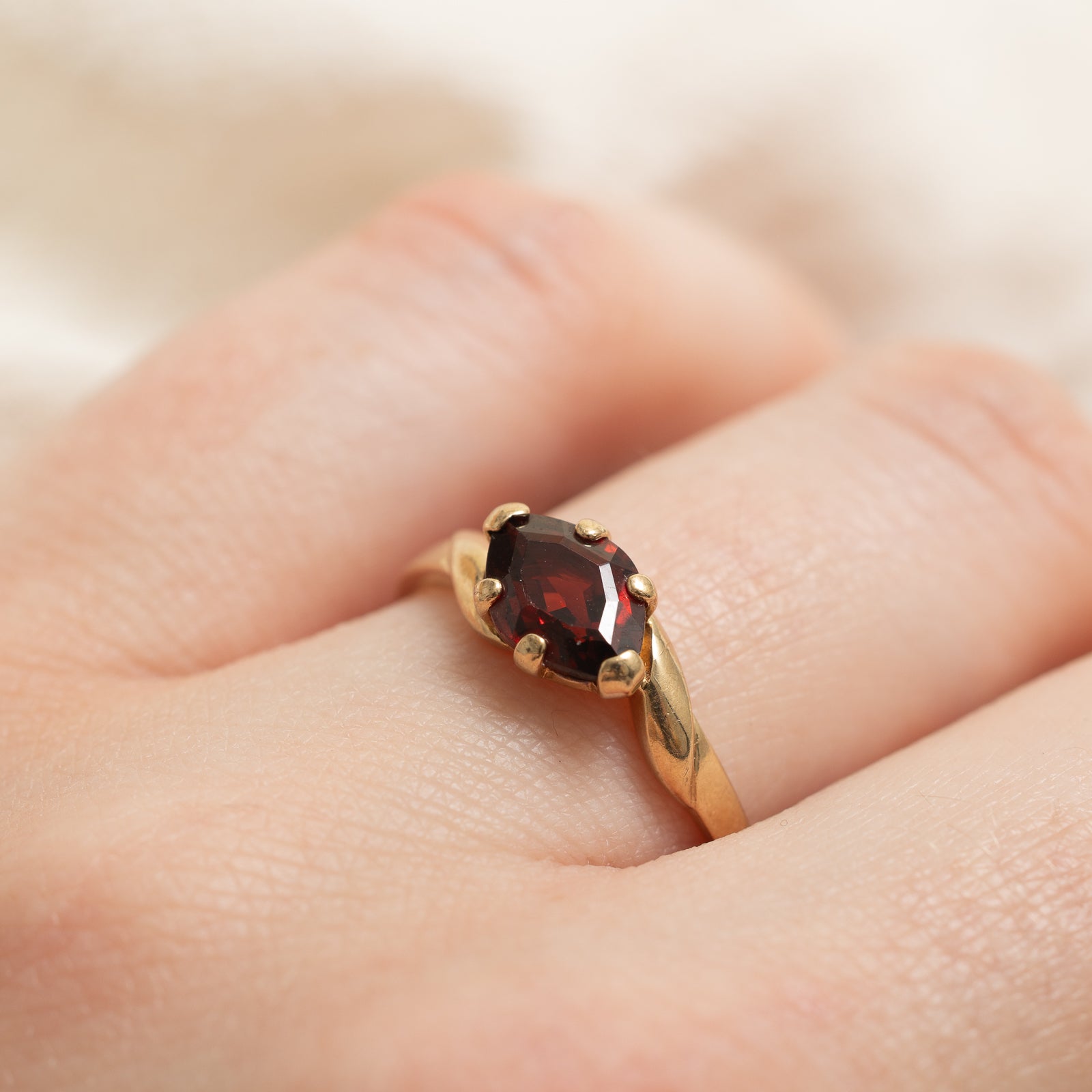 1994 London East West Garnet Ring | 1.50ct | SZ 7.5