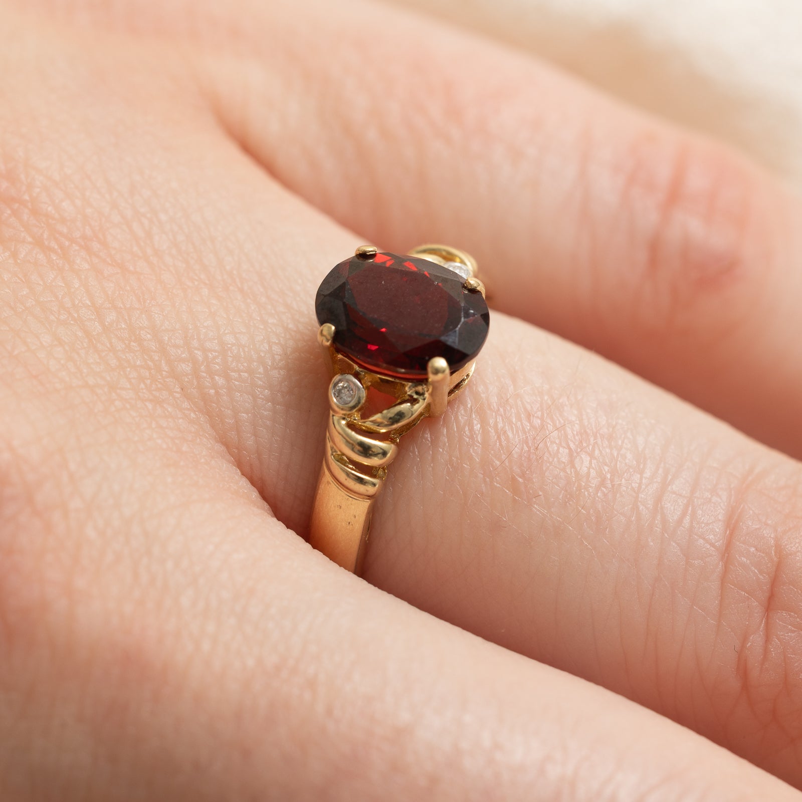 Garnet & Diamond Ring | 2.30ct, 0.01ctw | SZ 6.25