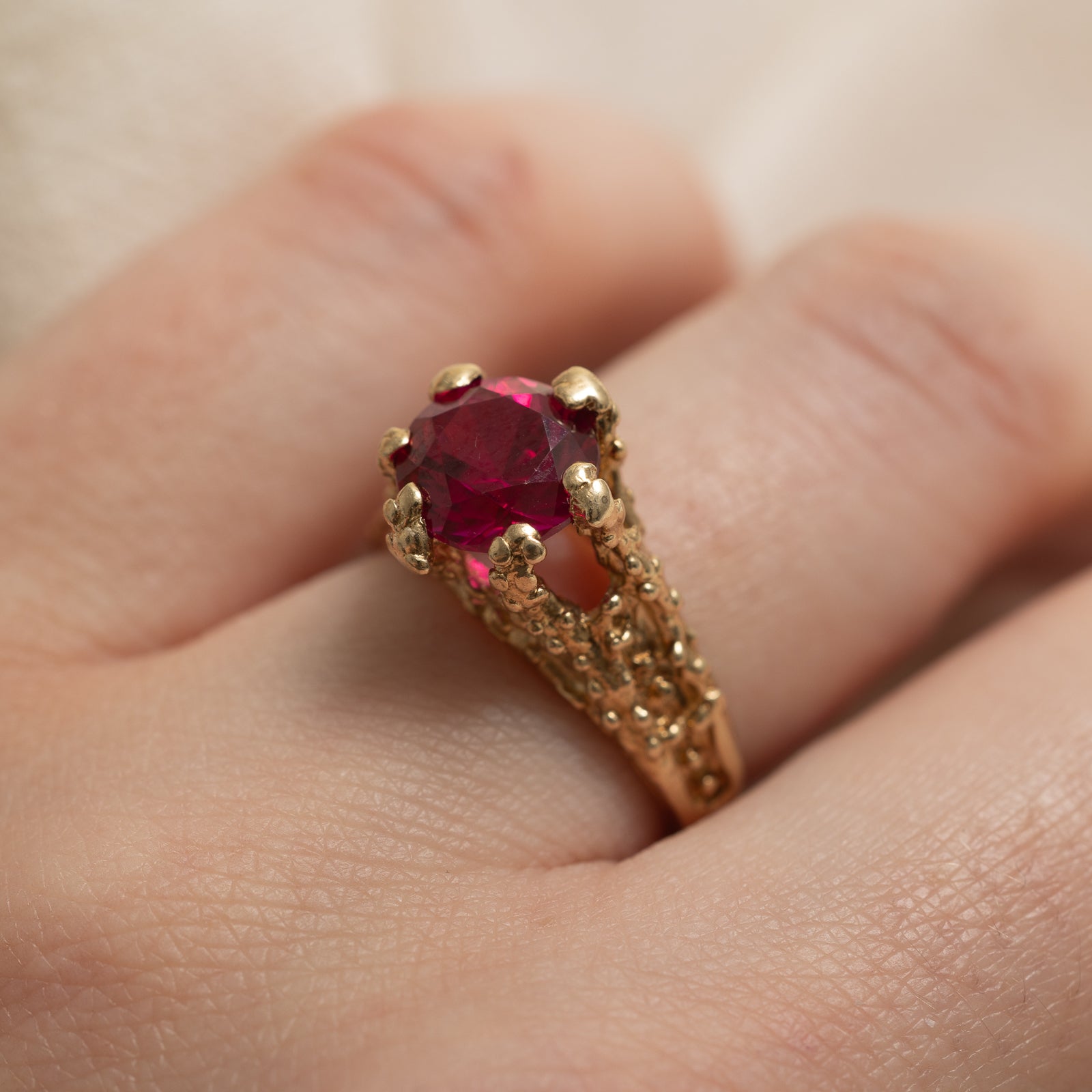 Synthetic Ruby Textured Cocktail Ring | 2.50ct | SZ 6.25