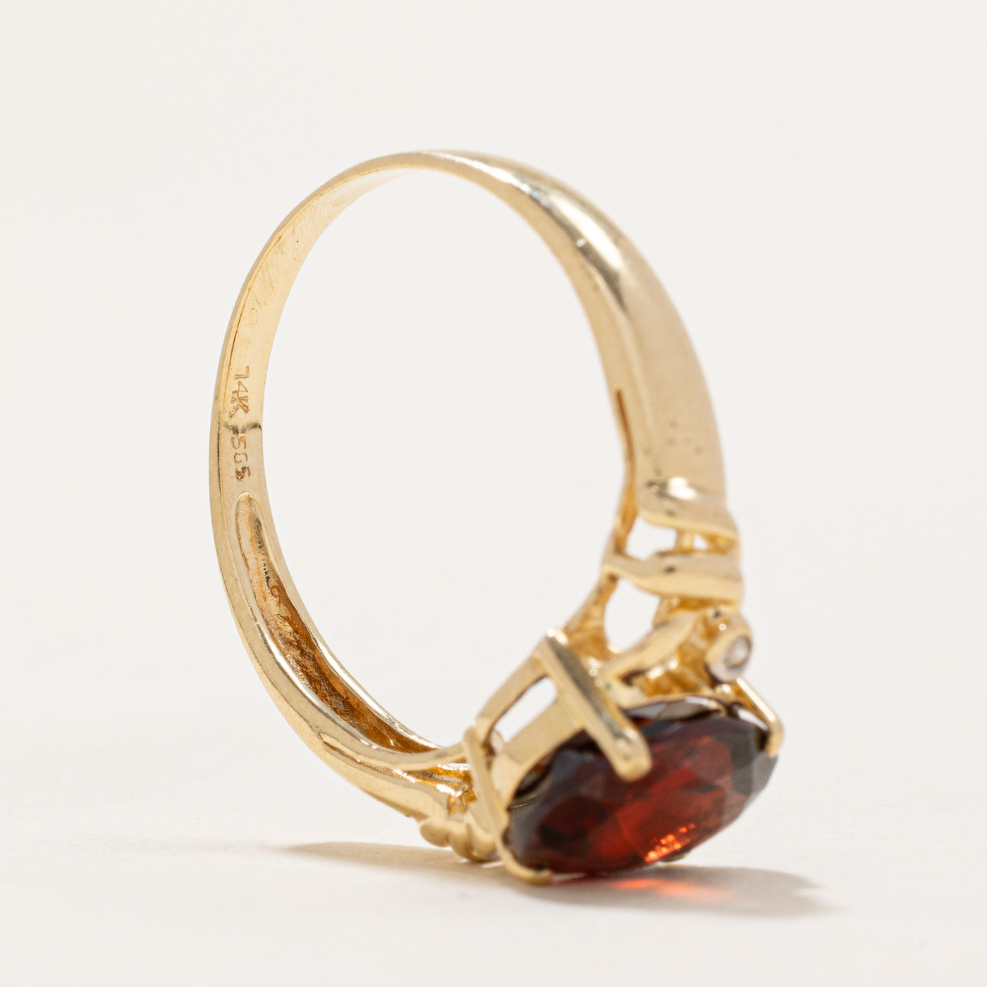 Garnet & Diamond Ring | 2.30ct, 0.01ctw | SZ 6.25