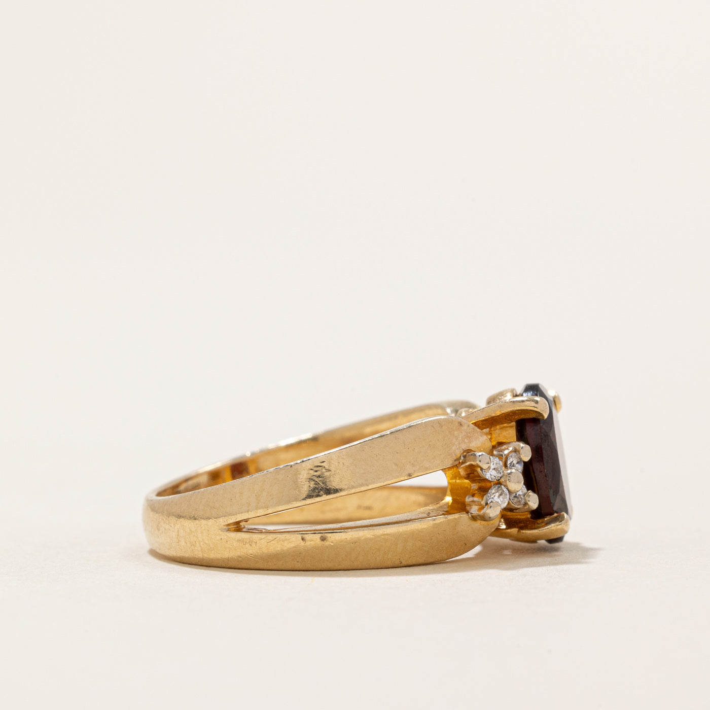 Oval Cut Garnet & Diamond Ring | 2.00ct, 0.07ctw | SZ 7.25