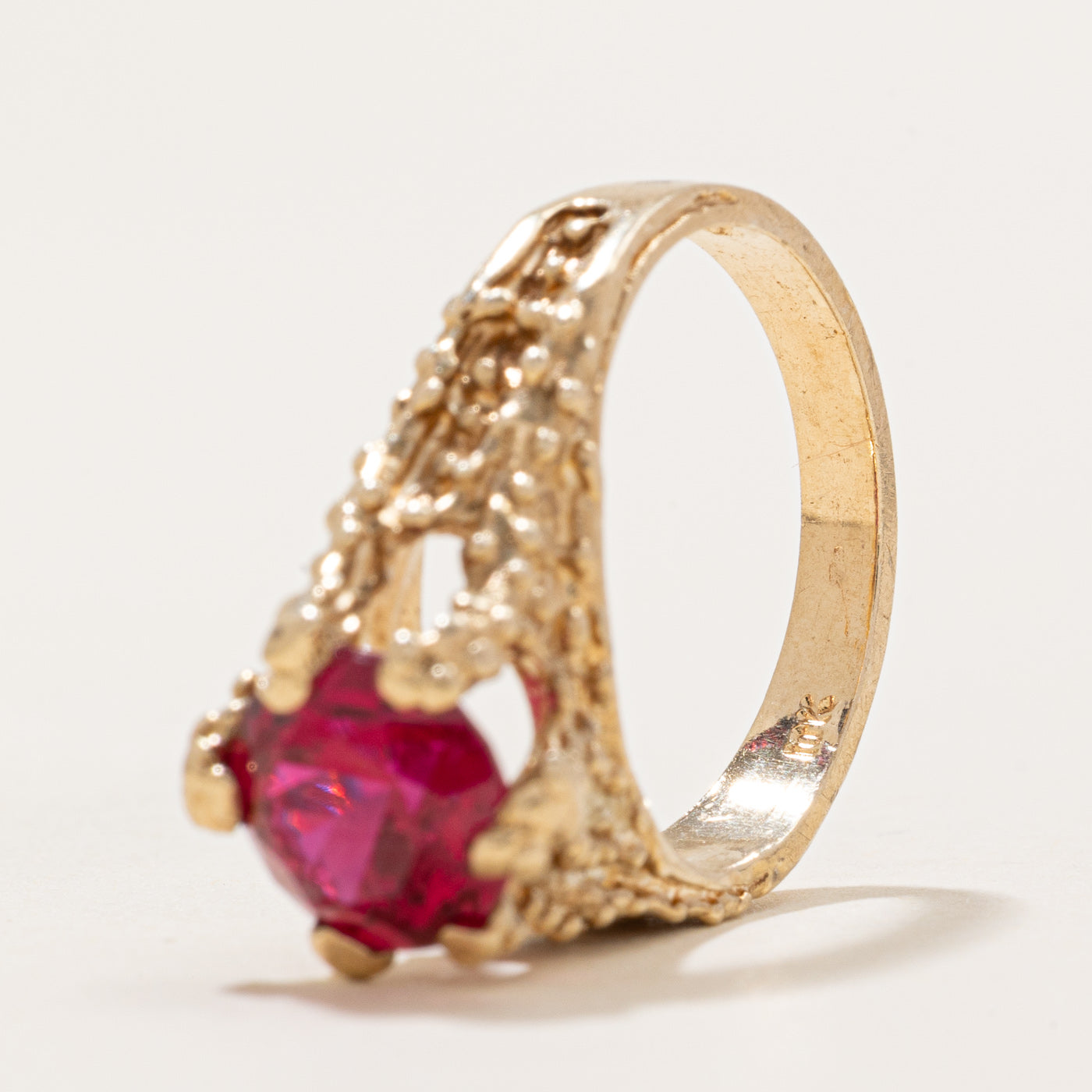 Synthetic Ruby Textured Cocktail Ring | 2.50ct | SZ 6.25