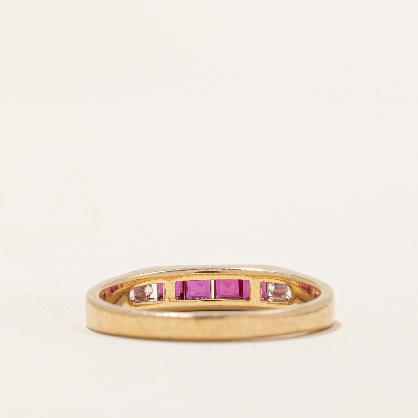 Bague sertie de rubis et de diamants | 0,18 ct x 0,18 ct | Taille 6,75