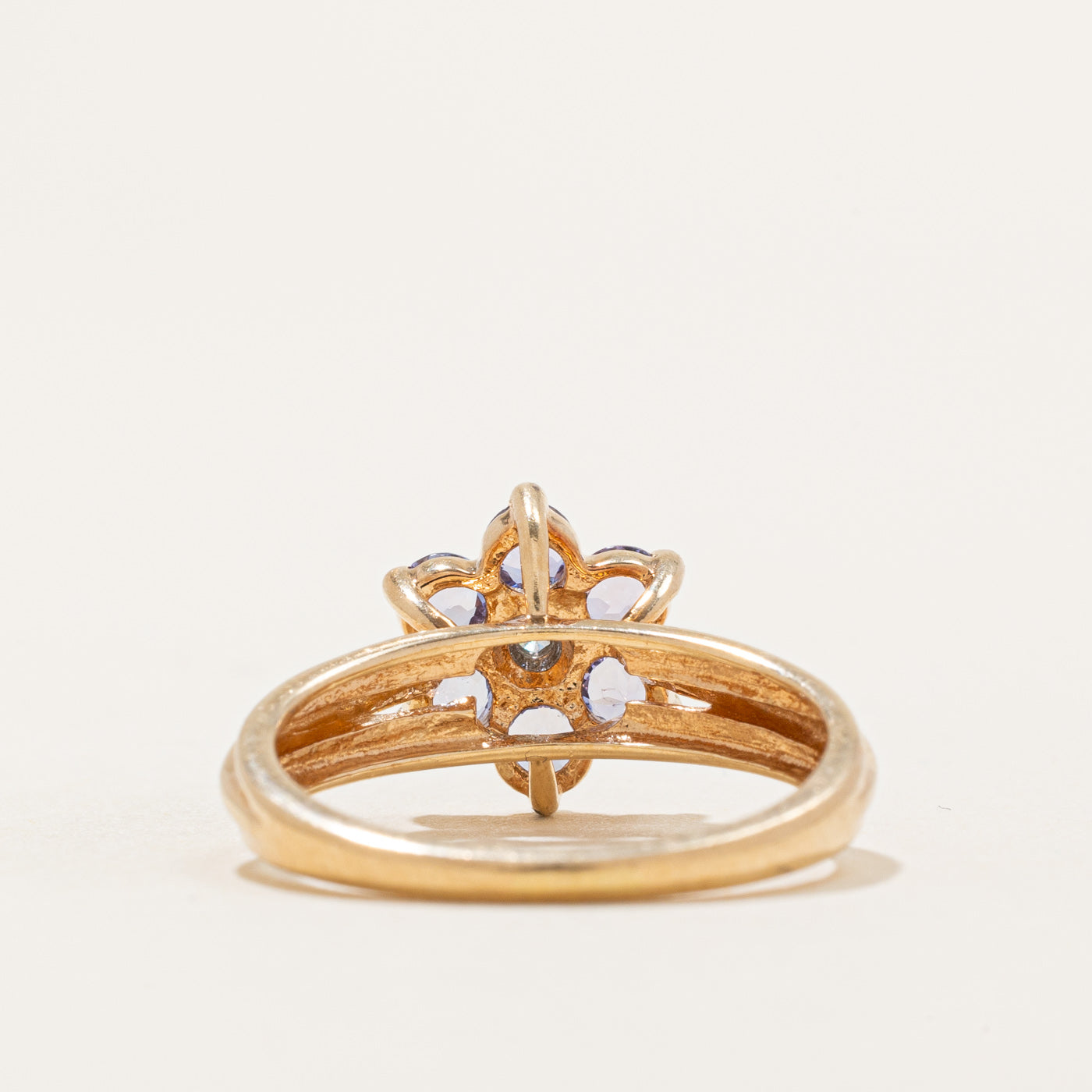 Bague pétale en tanzanite et diamants | 0,40 ct (0,01 ct au total) | Taille 6