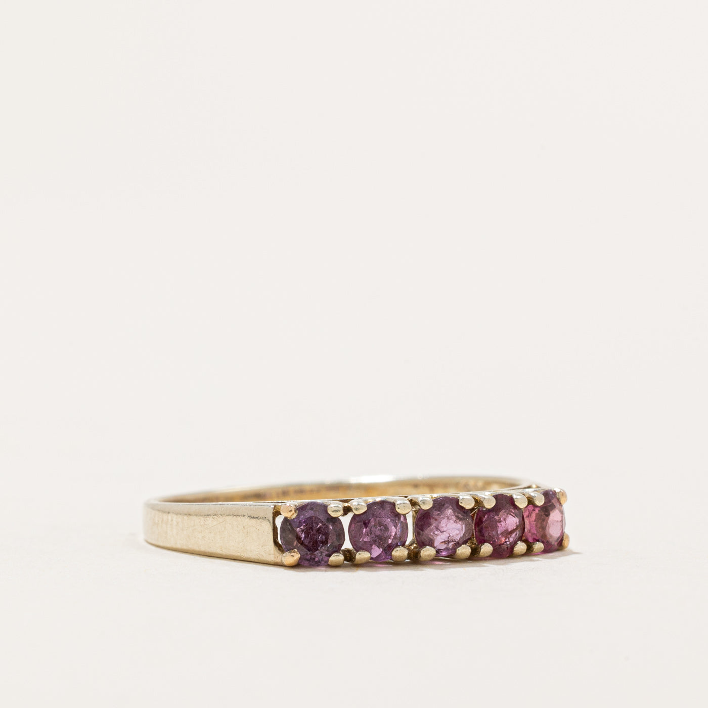 Bague cinq rubis | 0,34 ct | Taille 7,75