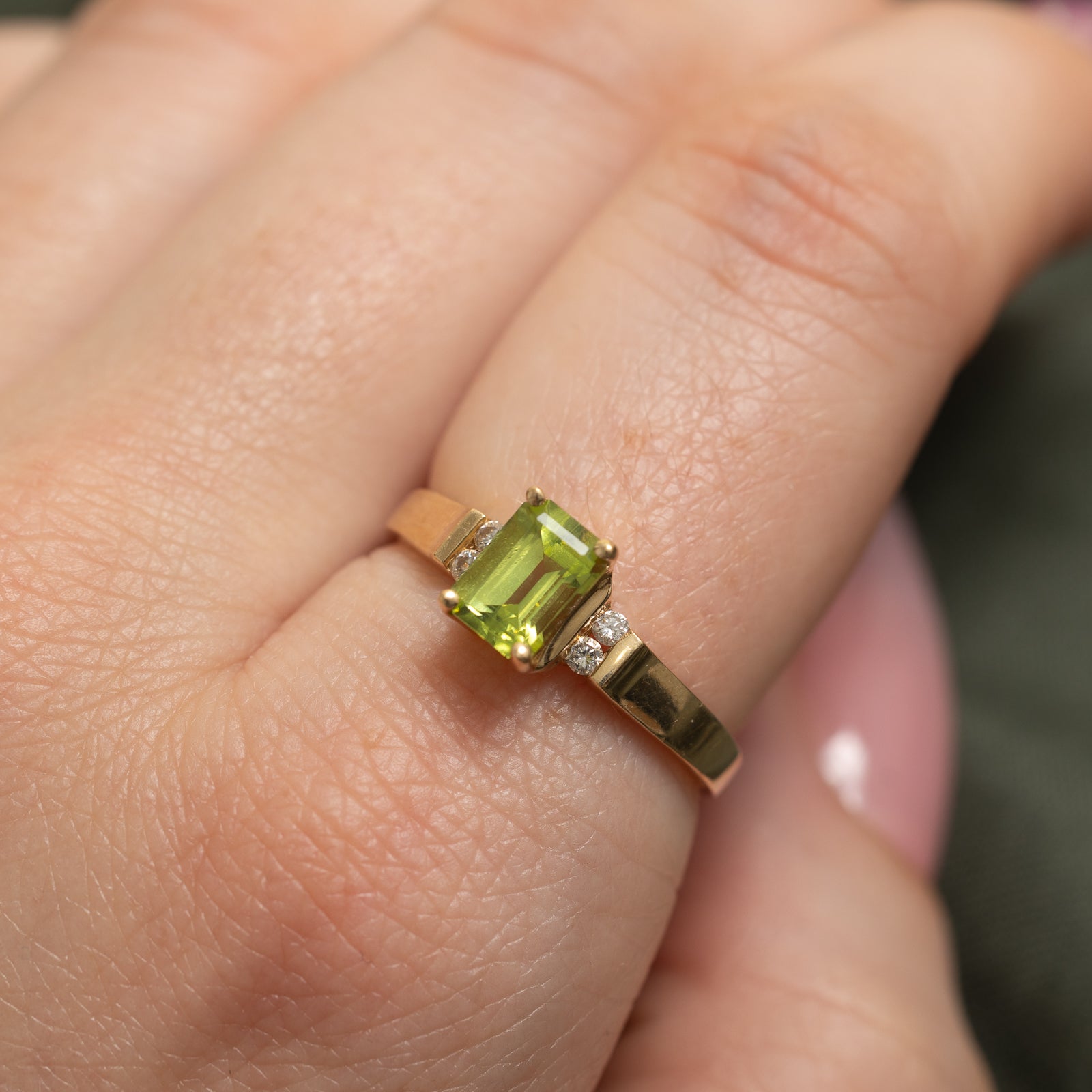 Emerald Cut Peridot & Diamond Ring | 0.95ct, 0.08ctw | SZ 8.25