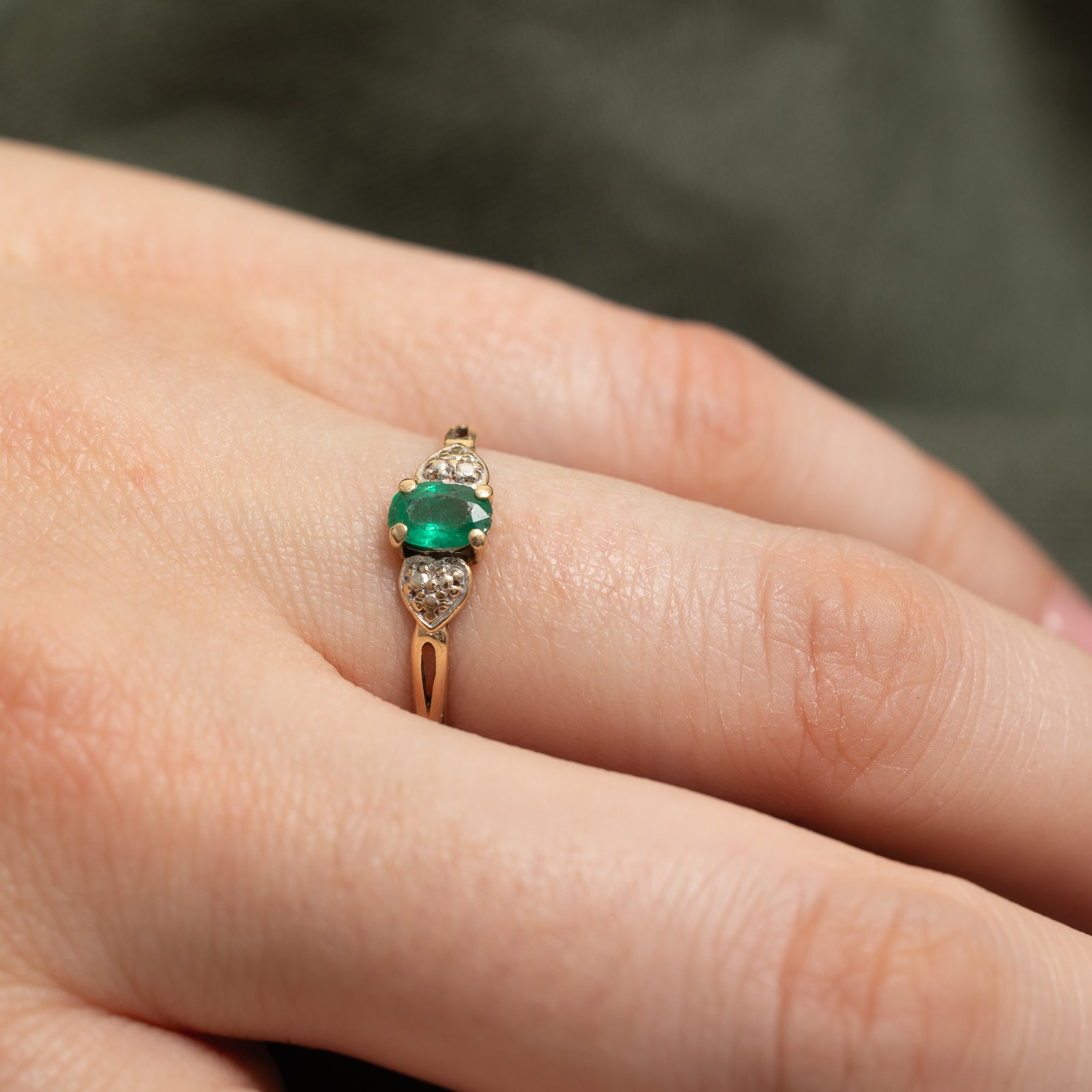 Oval Cut Emerald Heart Ring | 0.35ct | SZ 6.75