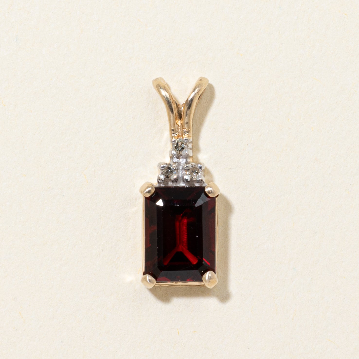 Garnet & Diamond Pendant | 2.30ct, 0.03ctw