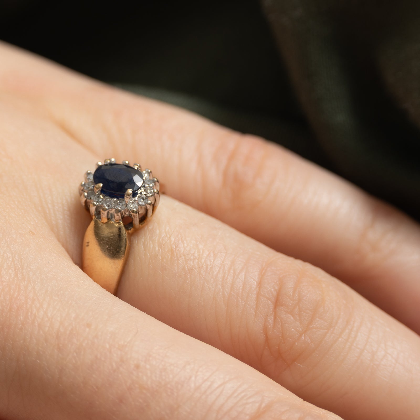 Oval Cut Sapphire & Diamond Petal Ring | 0.65ct, 0.13ctw | SZ 7