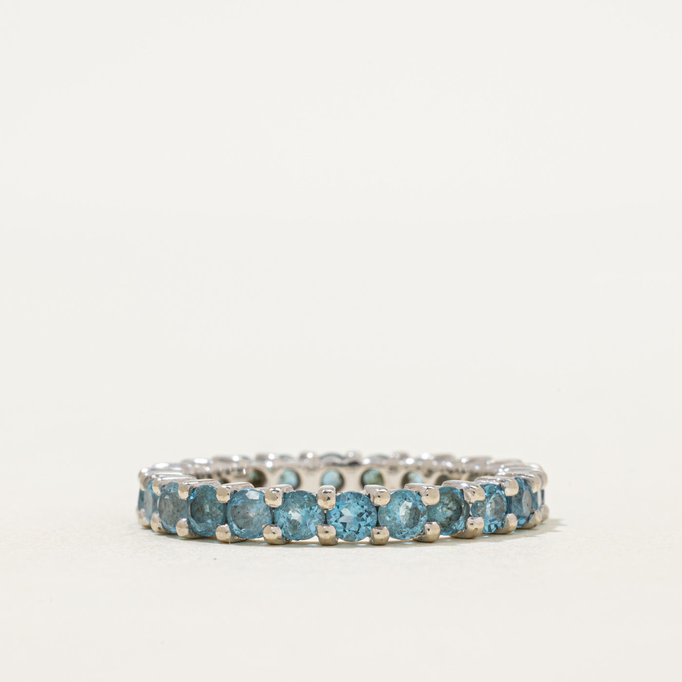 Bague en topaze bleue Eternity | 2,20 ct | Taille 9