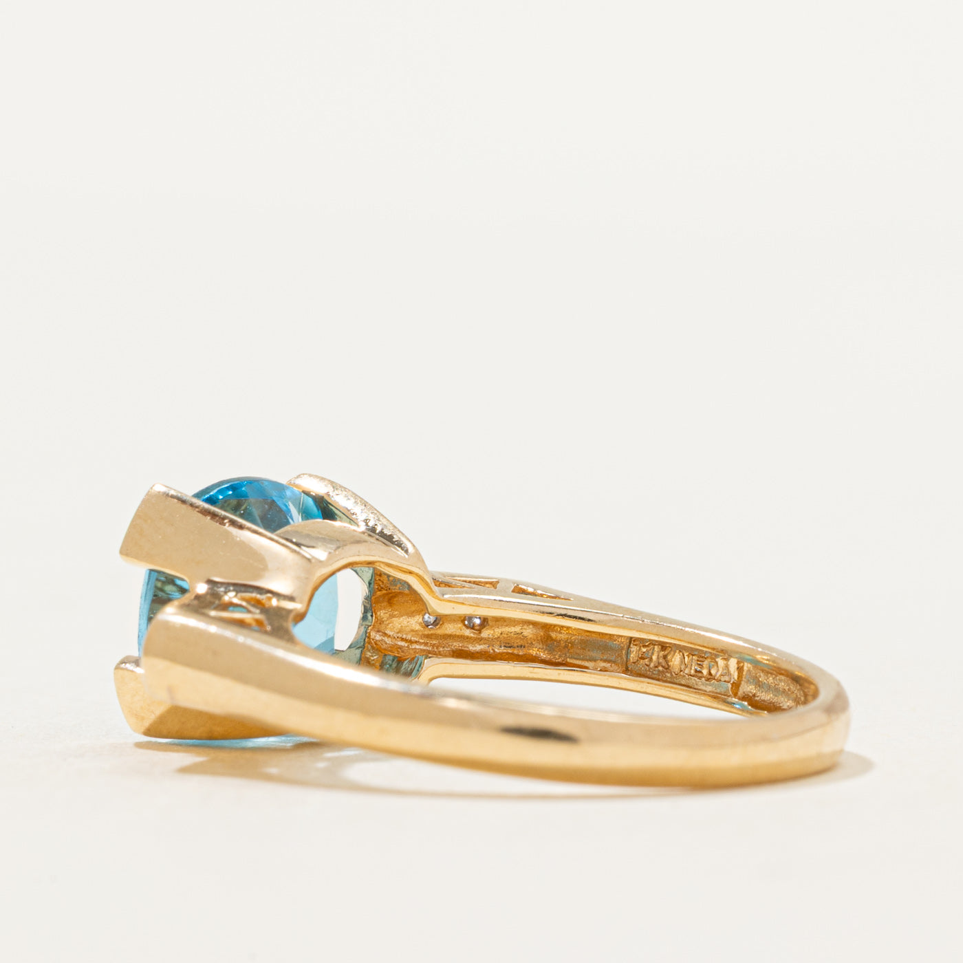 Blue Topaz & Diamond Ring | 4.00ct, 0.04ctw | SZ 7.25