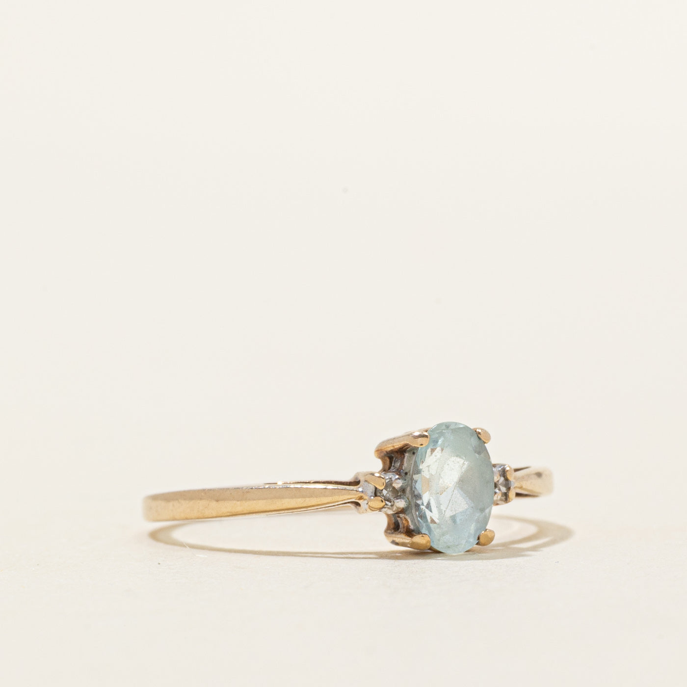 Oval Cut Aquamarine & Diamond Ring | 0.35ct, 0.005ctw | SZ 7