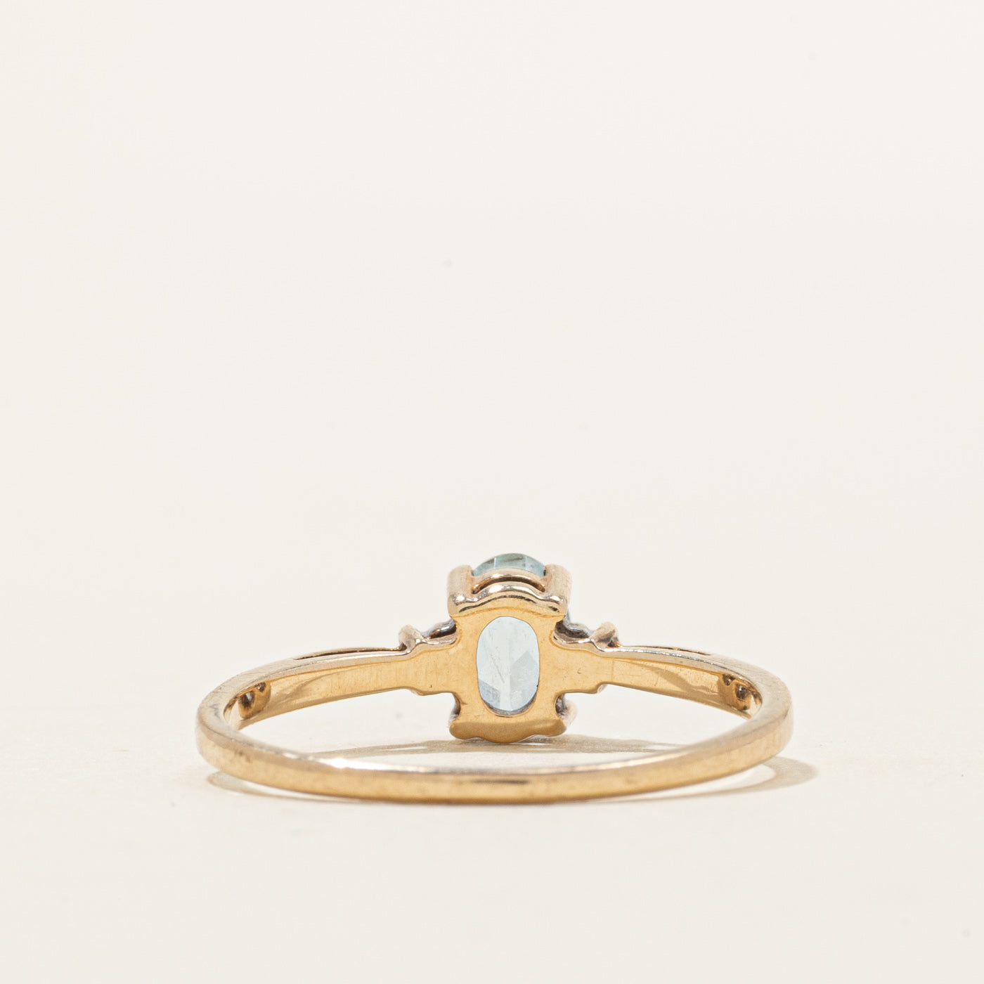 Oval Cut Aquamarine & Diamond Ring | 0.35ct, 0.005ctw | SZ 7