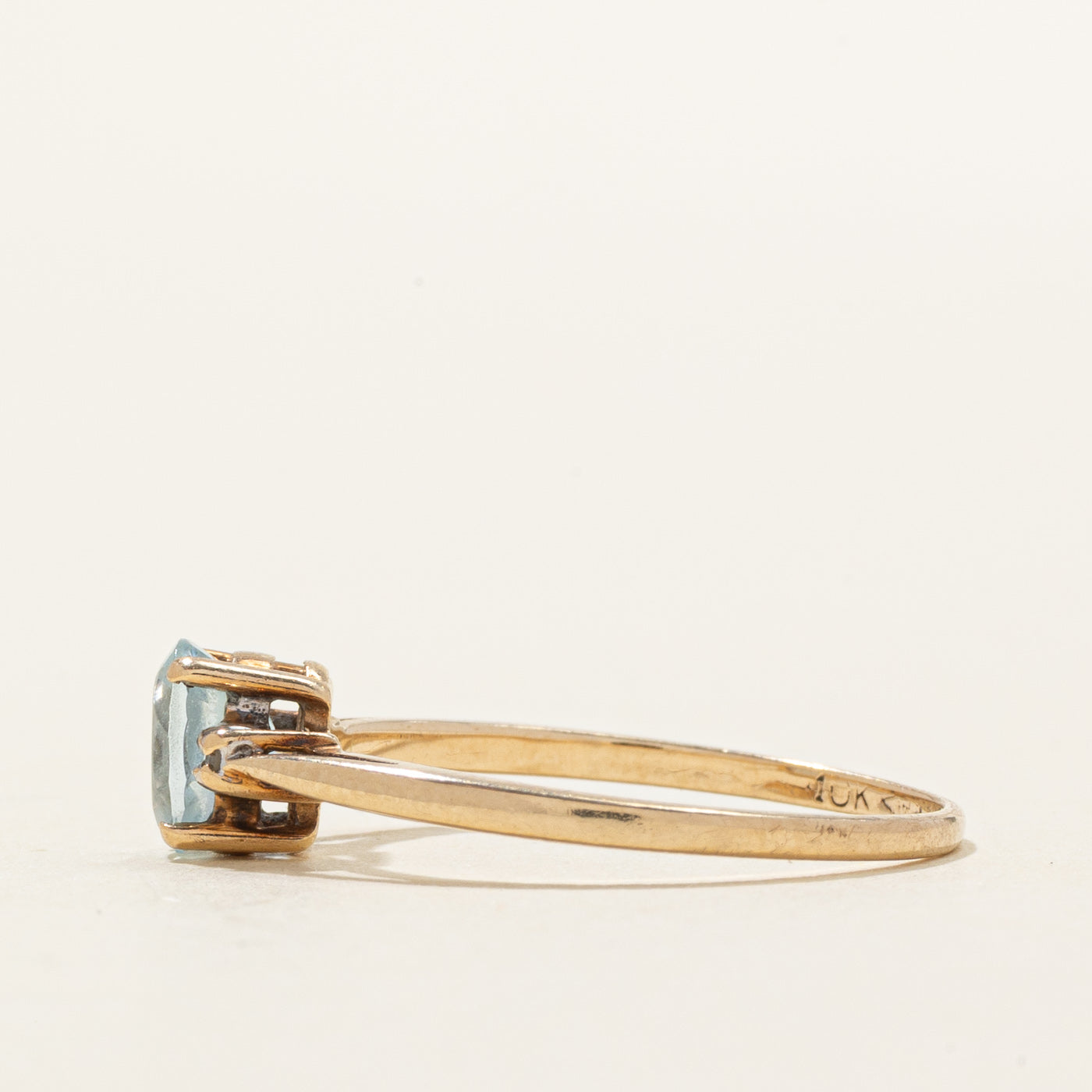 Oval Cut Aquamarine & Diamond Ring | 0.35ct, 0.005ctw | SZ 7