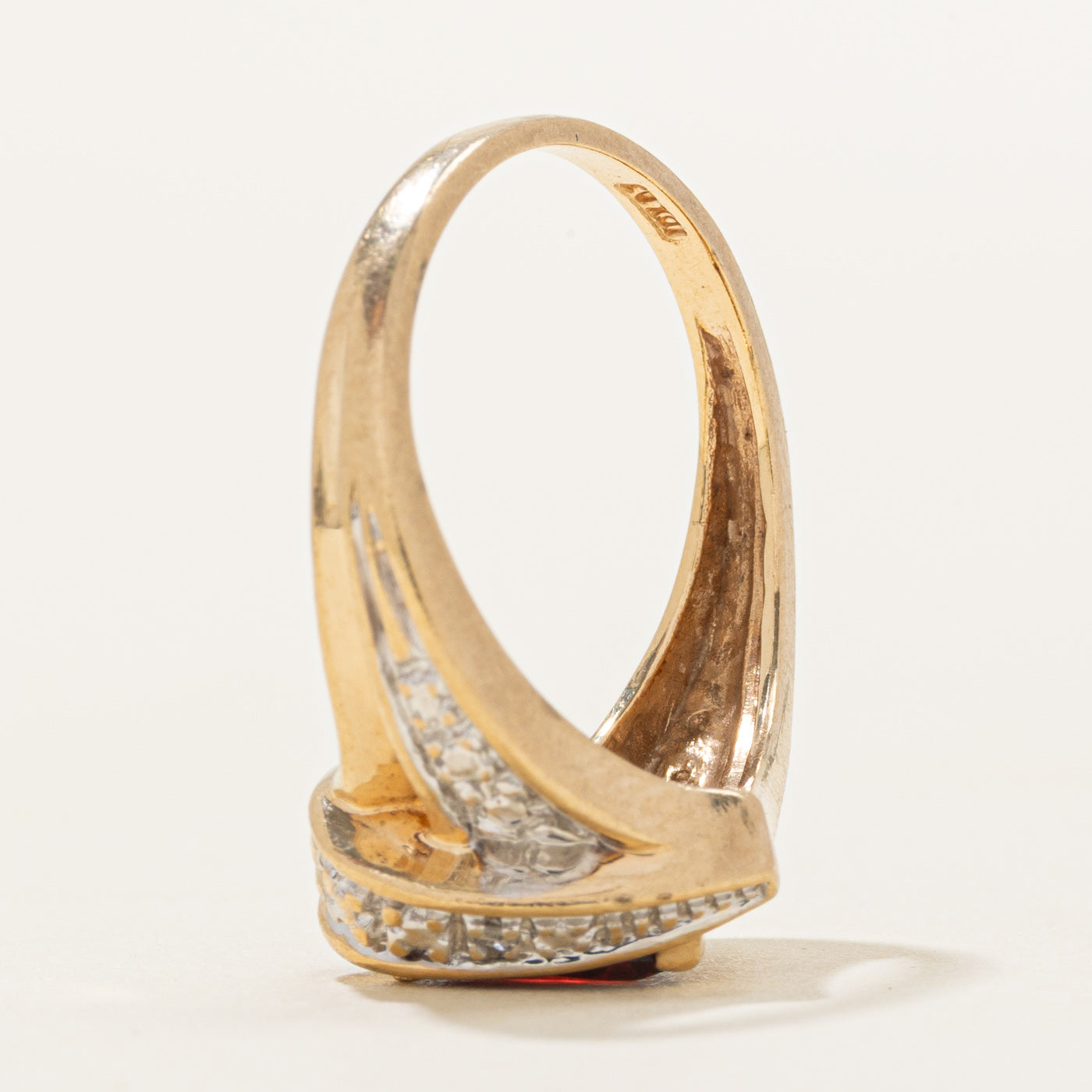 Trillion Cut Garnet & Diamond Ring | 1.65ct, 0.005ctw | SZ 6