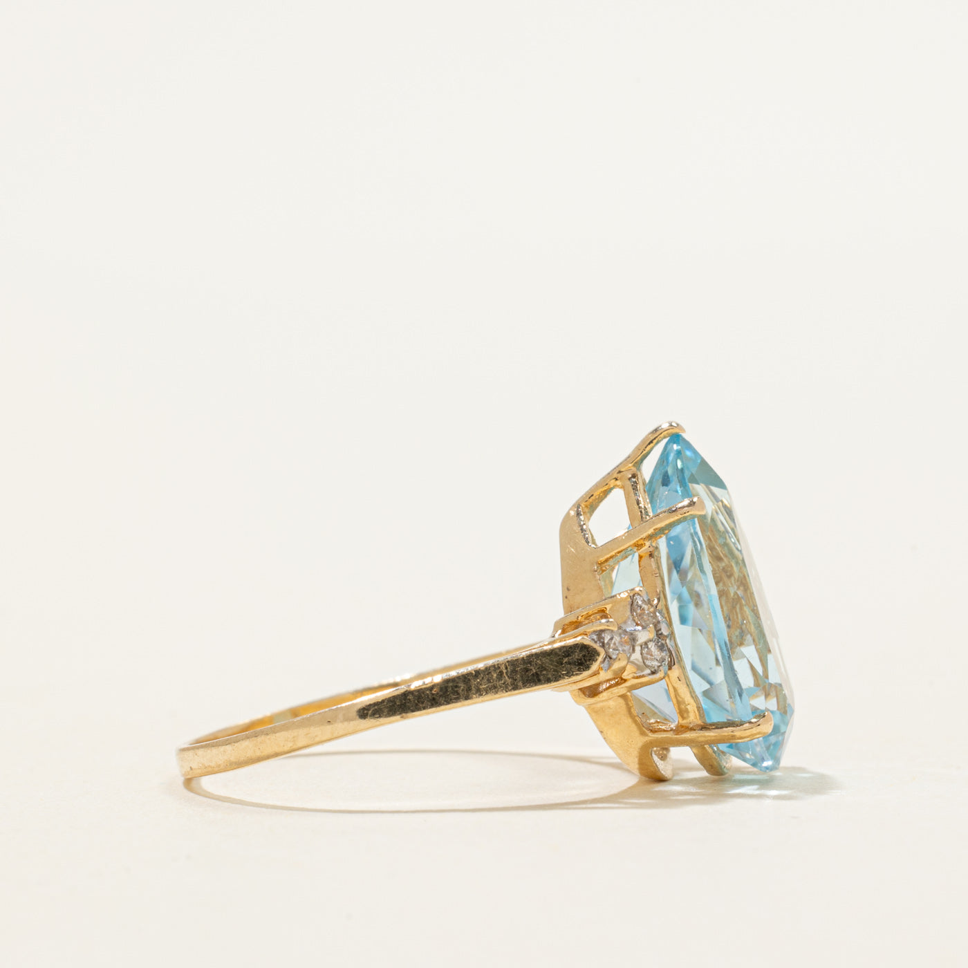 Pear Cut Blue Topaz & Diamond Cocktail Ring | 7.50ct, 0.09ctw | SZ 7.75